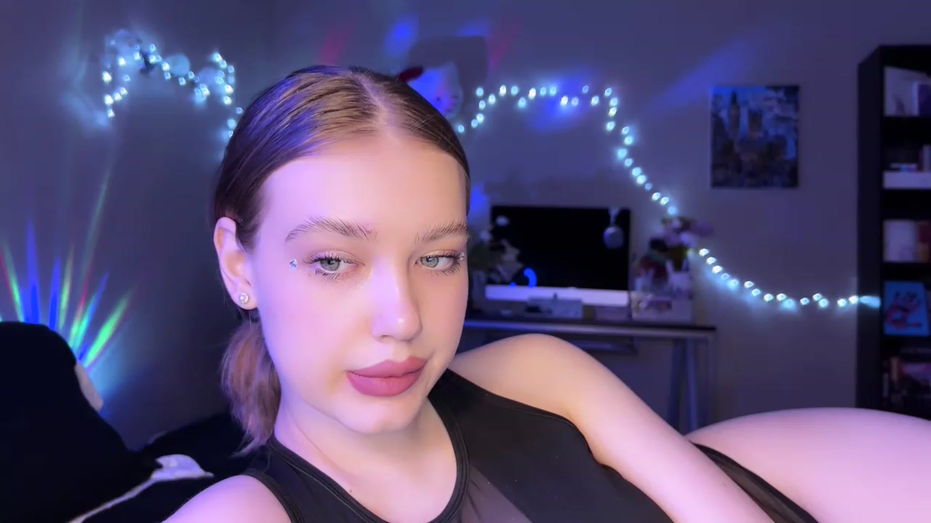 Gallery image thumbnail from Baby_Evaaa's myfreecams stream on, 03/13/2023, 17:44 image 18 of 20