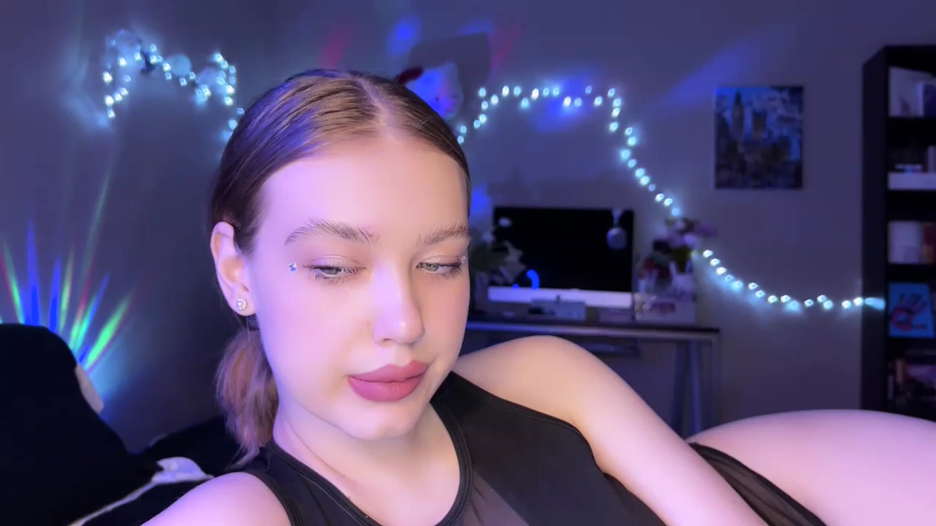 Gallery image thumbnail from Baby_Evaaa's myfreecams stream on, 03/13/2023, 17:44 image 19 of 20