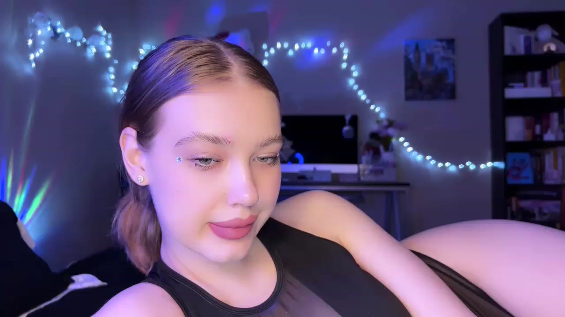 Gallery image thumbnail from Baby_Evaaa's myfreecams stream on, 03/13/2023, 17:44 image 8 of 20