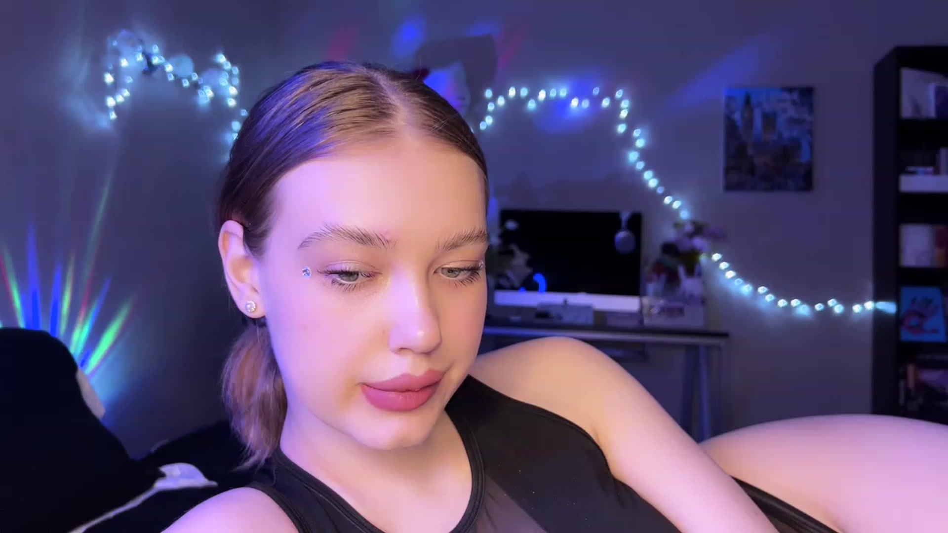 Gallery image thumbnail from Baby_Evaaa's myfreecams stream on, 03/13/2023, 17:44 image 14 of 20