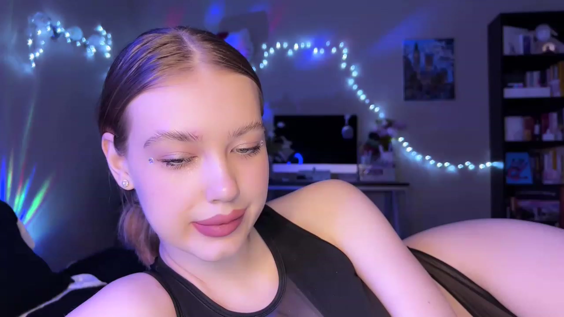 Gallery image thumbnail from Baby_Evaaa's myfreecams stream on, 03/13/2023, 17:44 image 7 of 20