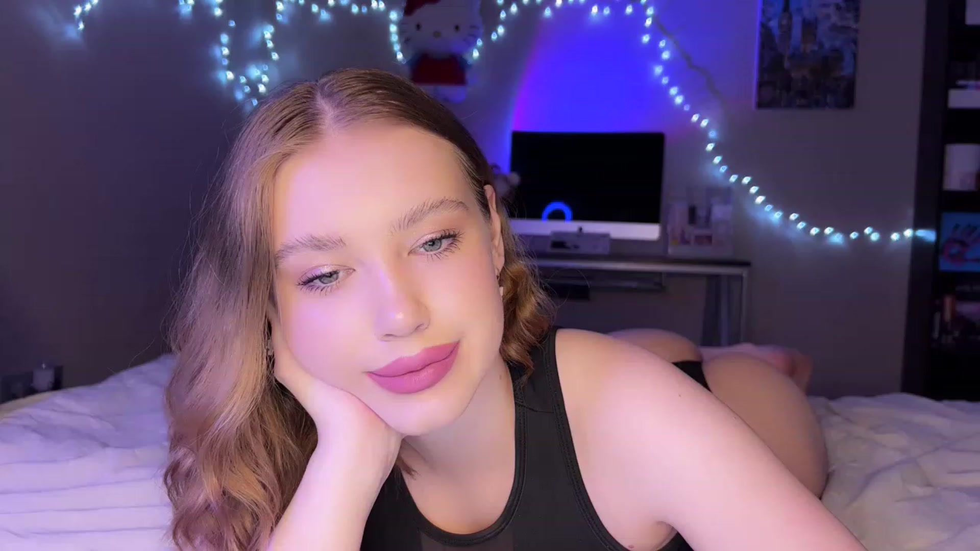Gallery image thumbnail from Baby_Evaaa's myfreecams stream on, 03/14/2023, 20:39 image 15 of 20