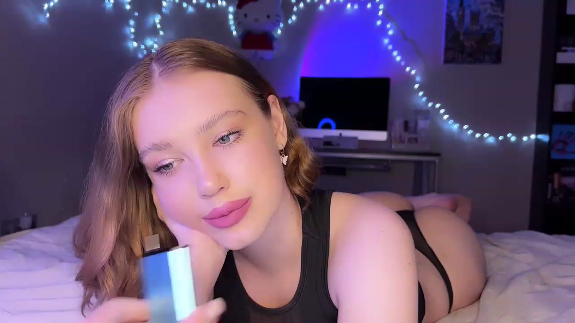 Gallery image thumbnail from Baby_Evaaa's myfreecams stream on, 03/14/2023, 20:39 image 2 of 20
