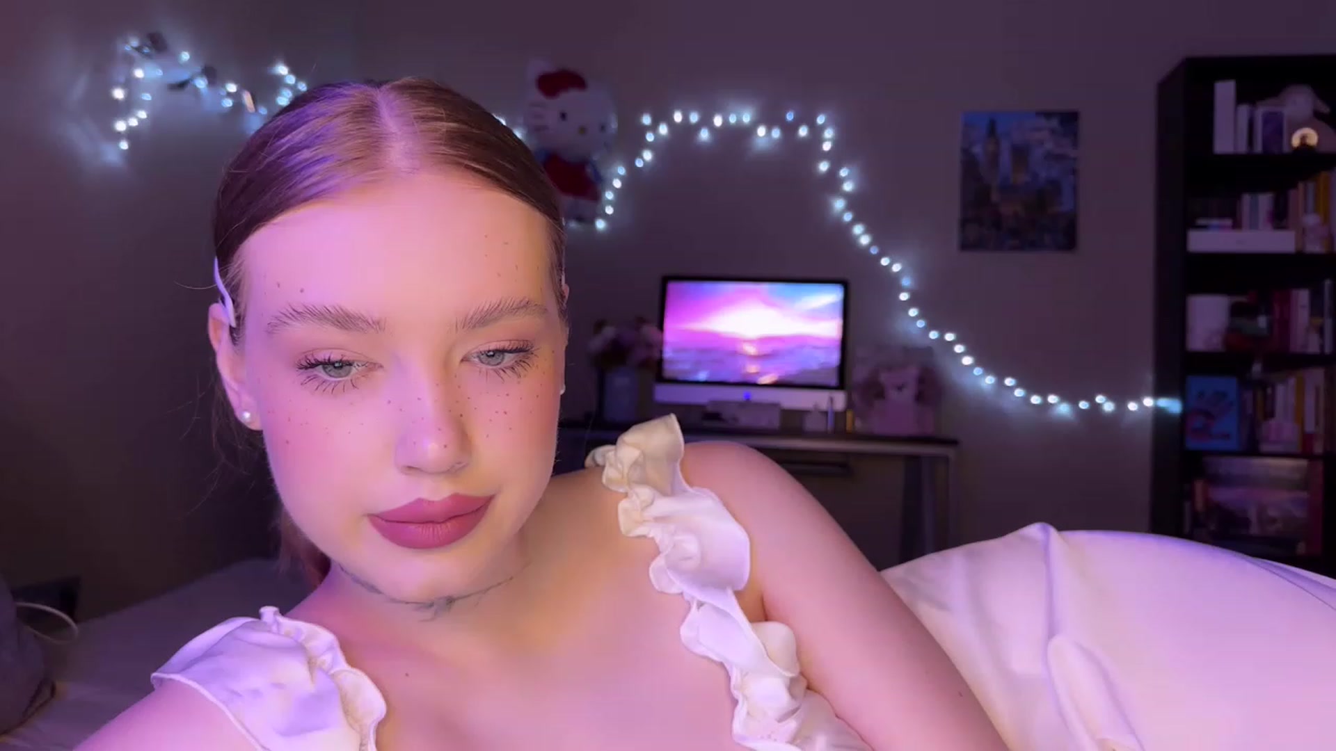 Gallery image thumbnail from Baby_Evaaa's myfreecams stream on, 03/19/2023, 18:10 image 6 of 20