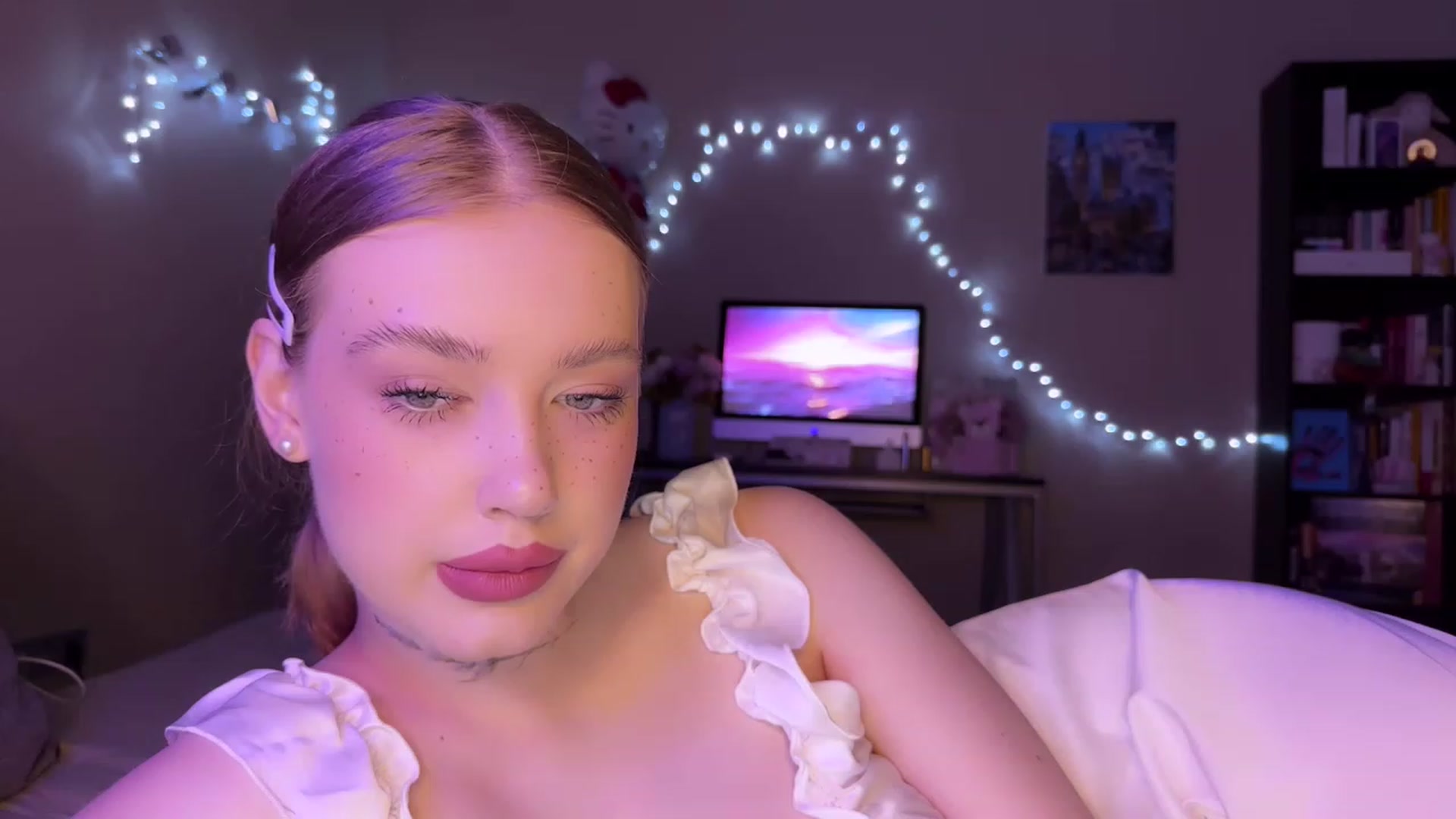 Gallery image thumbnail from Baby_Evaaa's myfreecams stream on, 03/19/2023, 18:10 image 7 of 20