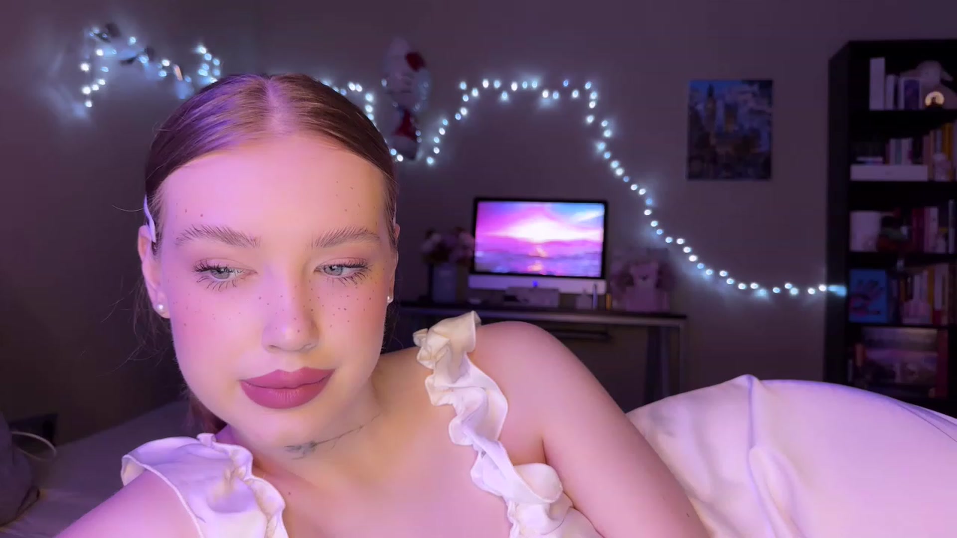 Gallery image thumbnail from Baby_Evaaa's myfreecams stream on, 03/19/2023, 18:10 image 19 of 20