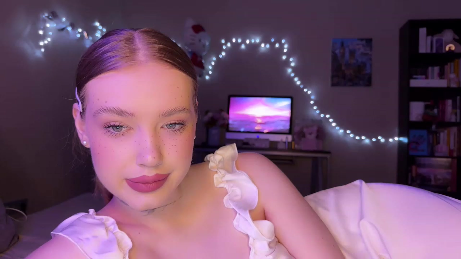 Gallery image thumbnail from Baby_Evaaa's myfreecams stream on, 03/19/2023, 18:10 image 10 of 20