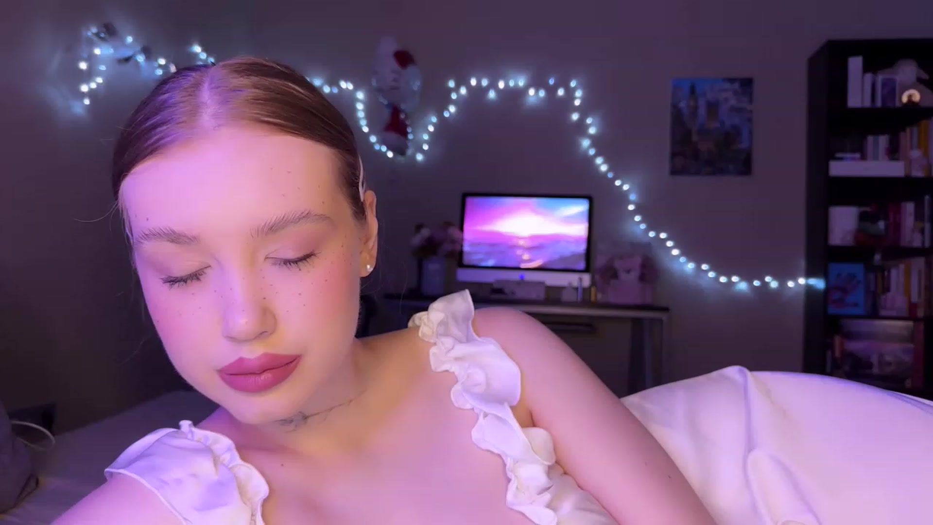 Gallery image thumbnail from Baby_Evaaa's myfreecams stream on, 03/19/2023, 18:10 image 4 of 20