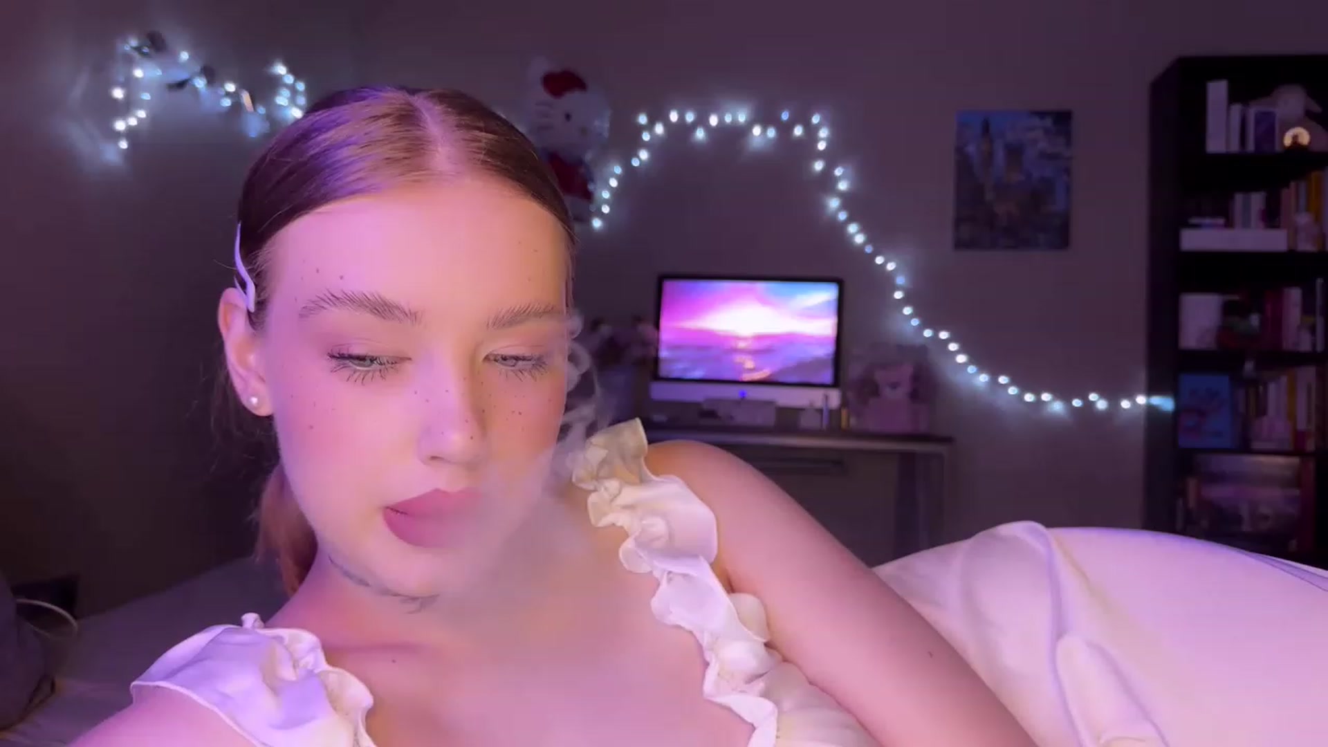 Gallery image thumbnail from Baby_Evaaa's myfreecams stream on, 03/19/2023, 18:10 image 2 of 20