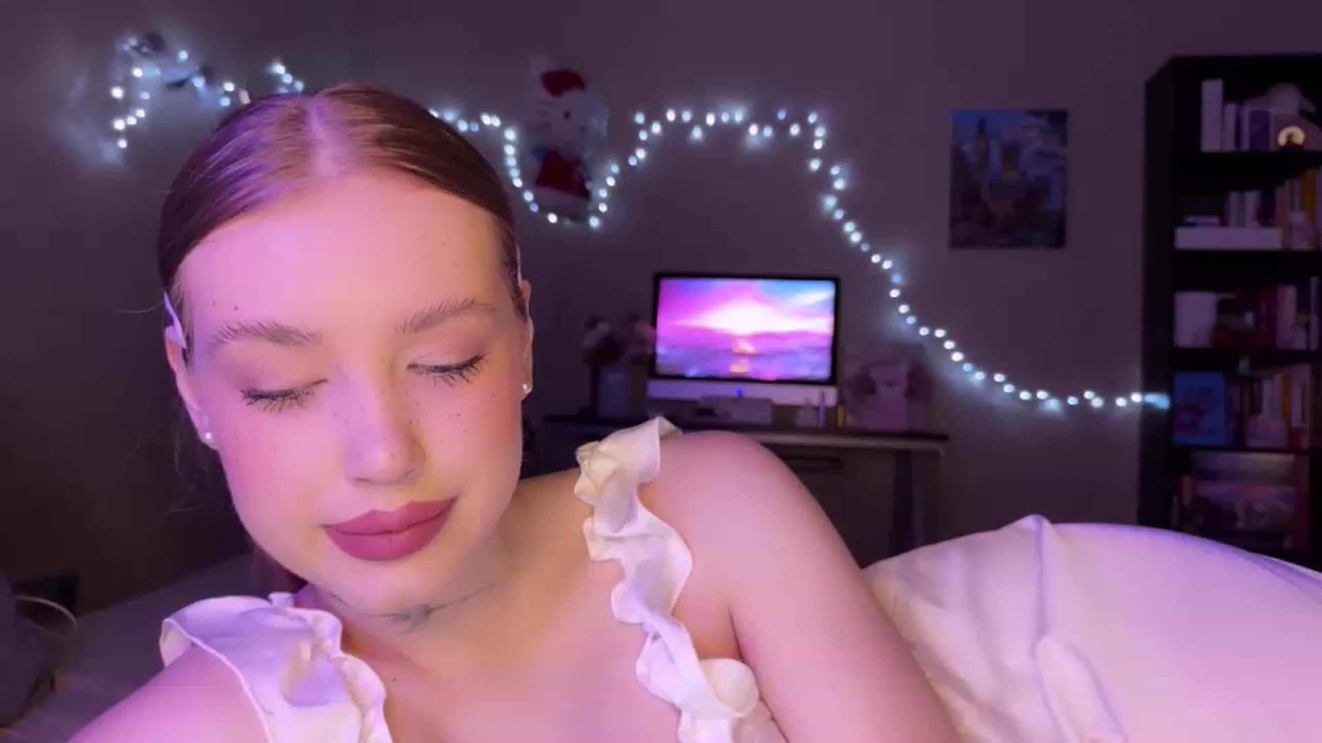 Gallery image thumbnail from Baby_Evaaa's myfreecams stream on, 03/19/2023, 18:10 image 14 of 20