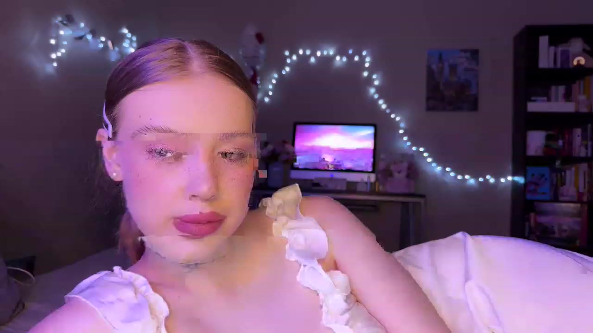 Gallery image thumbnail from Baby_Evaaa's myfreecams stream on, 03/19/2023, 18:10 image 5 of 20