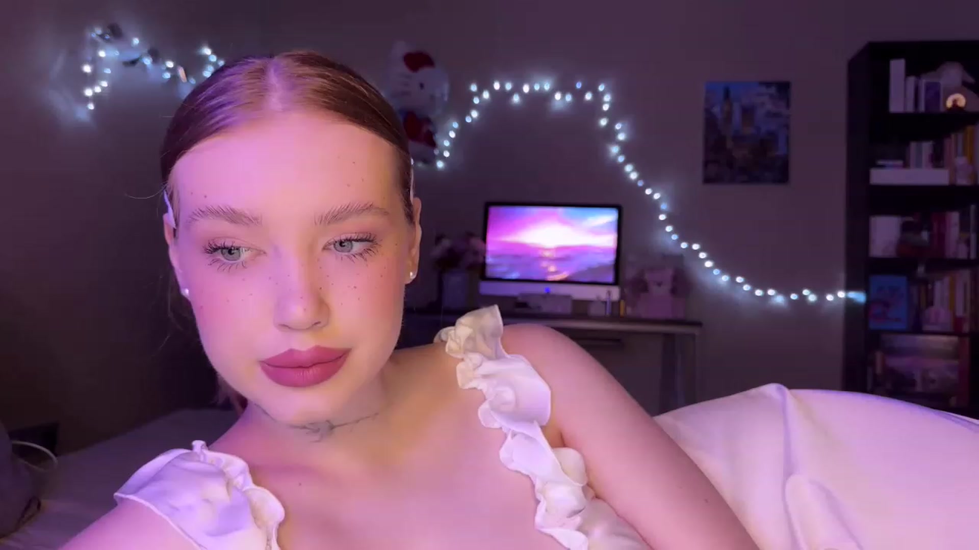 Gallery image thumbnail from Baby_Evaaa's myfreecams stream on, 03/19/2023, 18:10 image 3 of 20