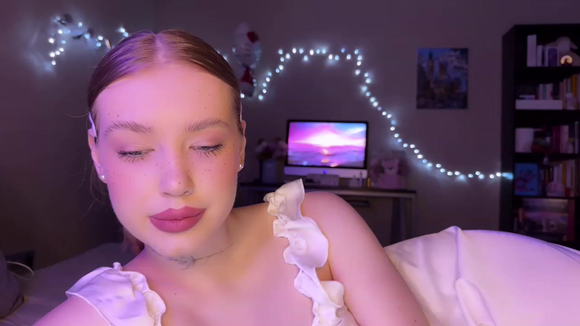 Gallery image thumbnail from Baby_Evaaa's myfreecams stream on, 03/19/2023, 18:10 image 9 of 20