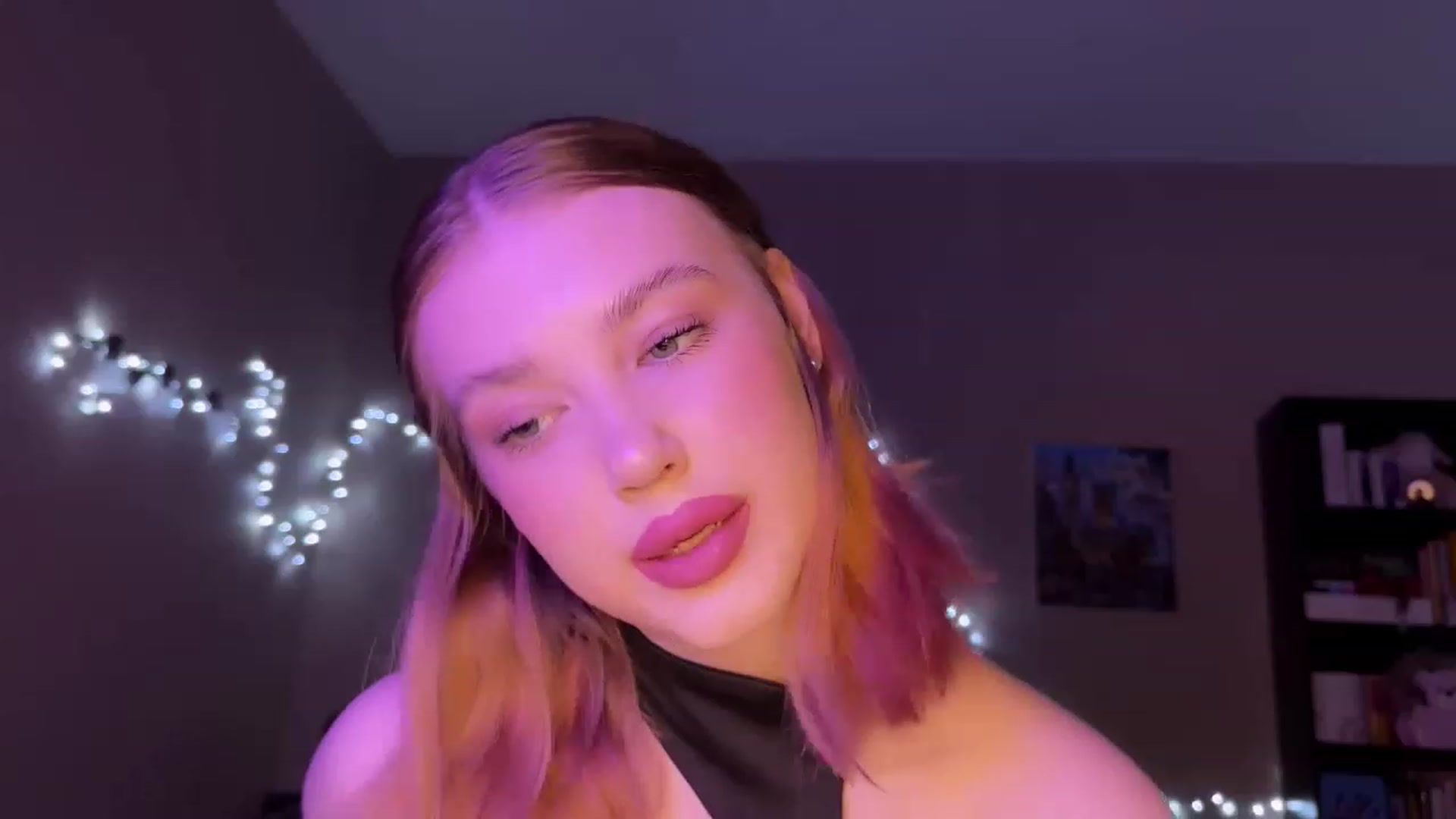 Gallery image thumbnail from Baby_Evaaa's myfreecams stream on, 03/21/2023, 14:57 image 12 of 20