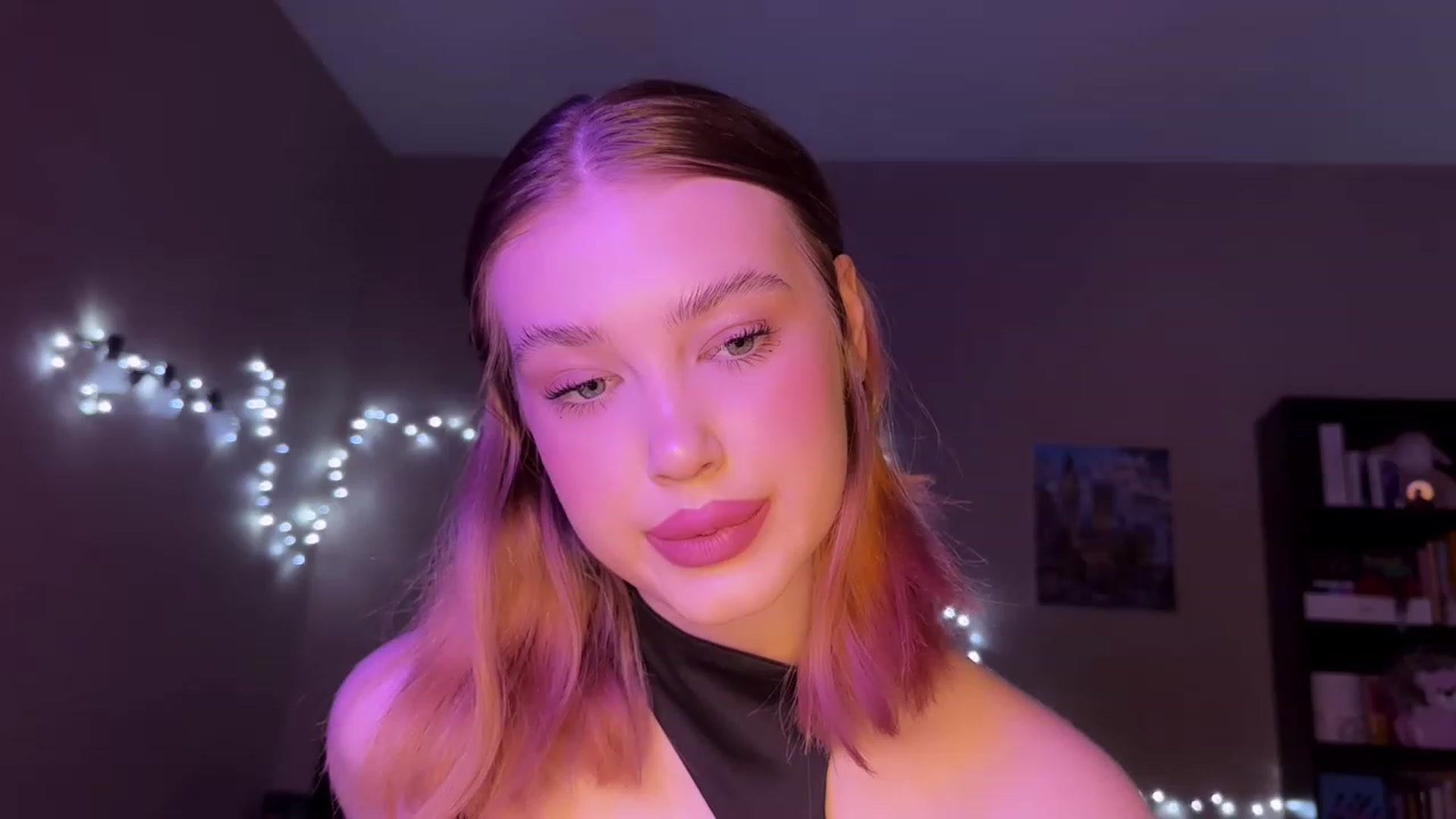 Gallery image thumbnail from Baby_Evaaa's myfreecams stream on, 03/21/2023, 14:57 image 7 of 20