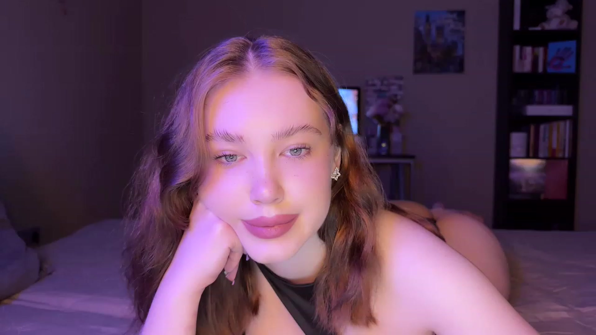 Gallery image thumbnail from Baby_Evaaa's myfreecams stream on, 05/18/2023, 07:30 image 17 of 20