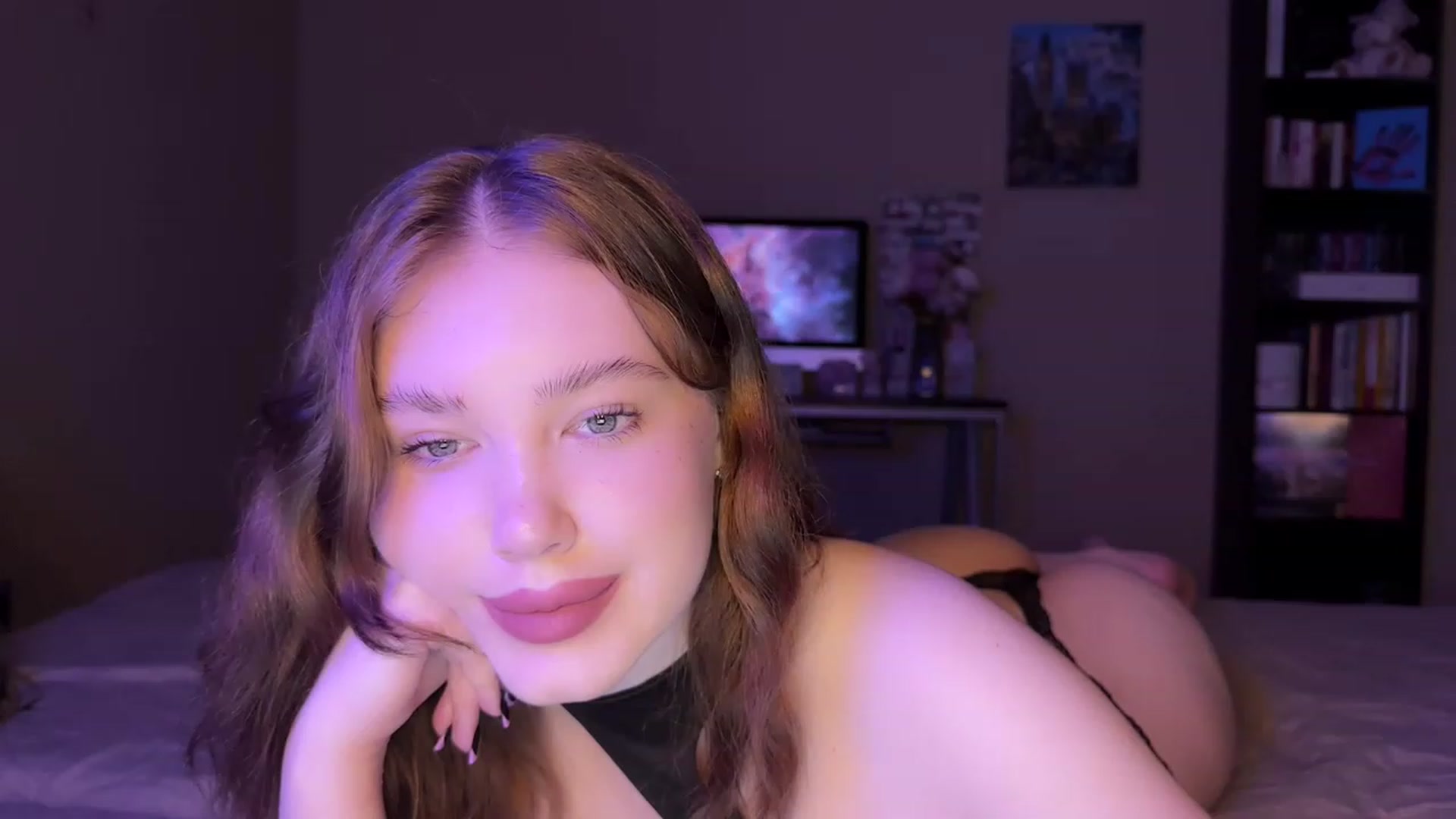 Gallery image thumbnail from Baby_Evaaa's myfreecams stream on, 05/18/2023, 08:51 image 12 of 20