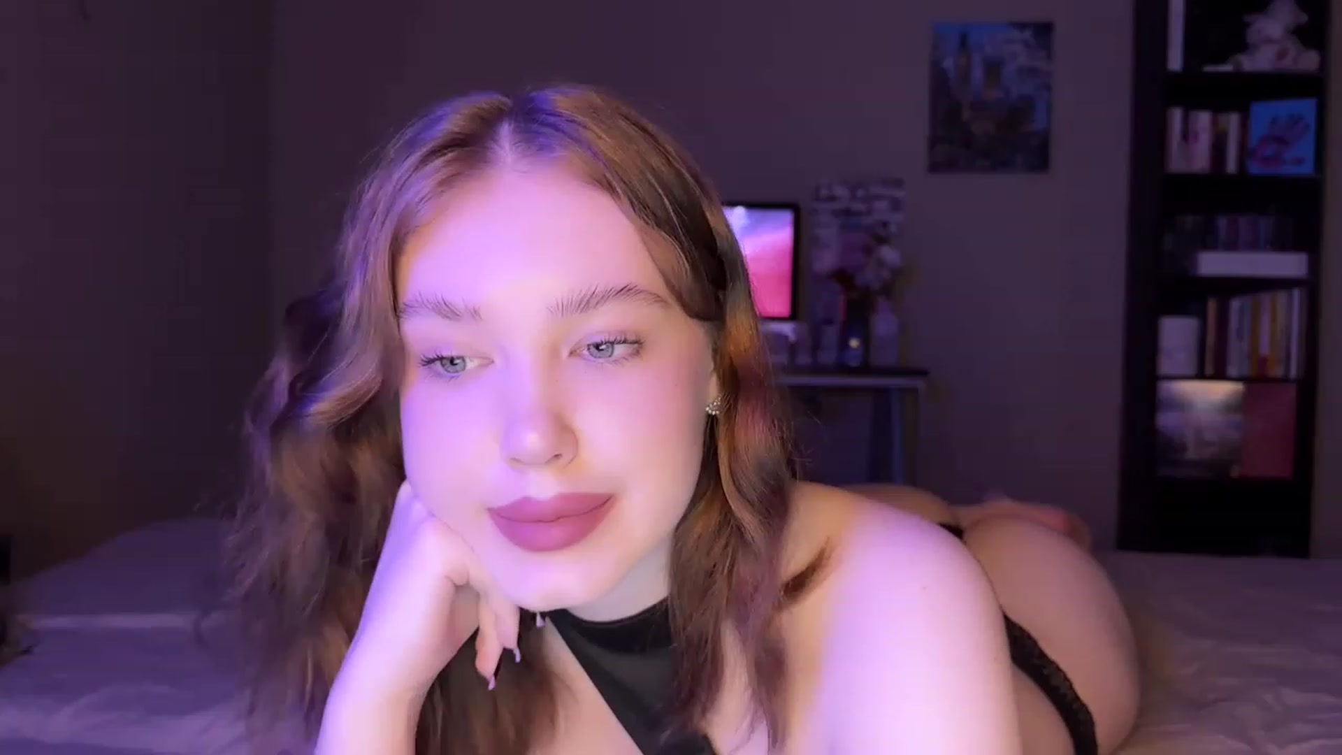 Gallery image thumbnail from Baby_Evaaa's myfreecams stream on, 05/18/2023, 08:51 image 7 of 20