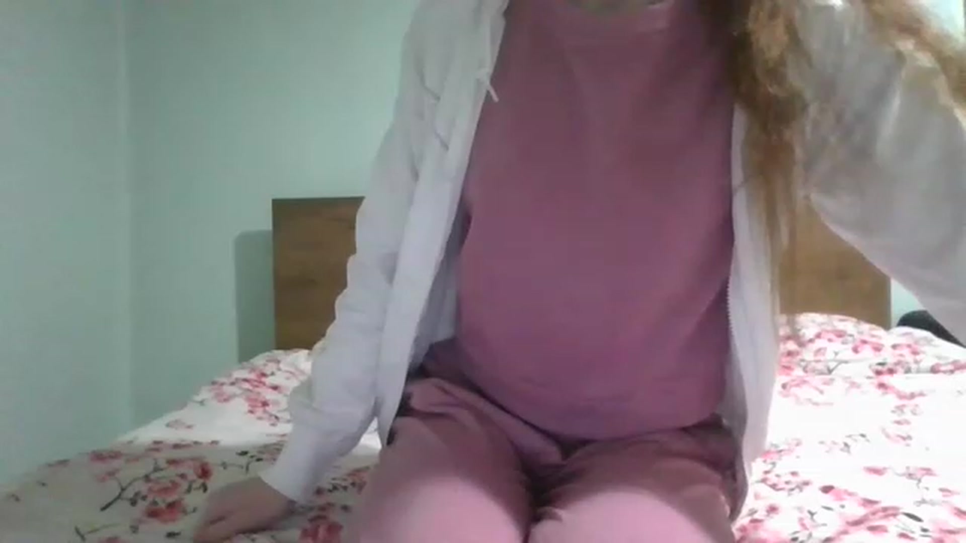 Gallery image thumbnail from Baby_Jewel's myfreecams stream on, 12/05/2022, 13:37 image 3 of 20
