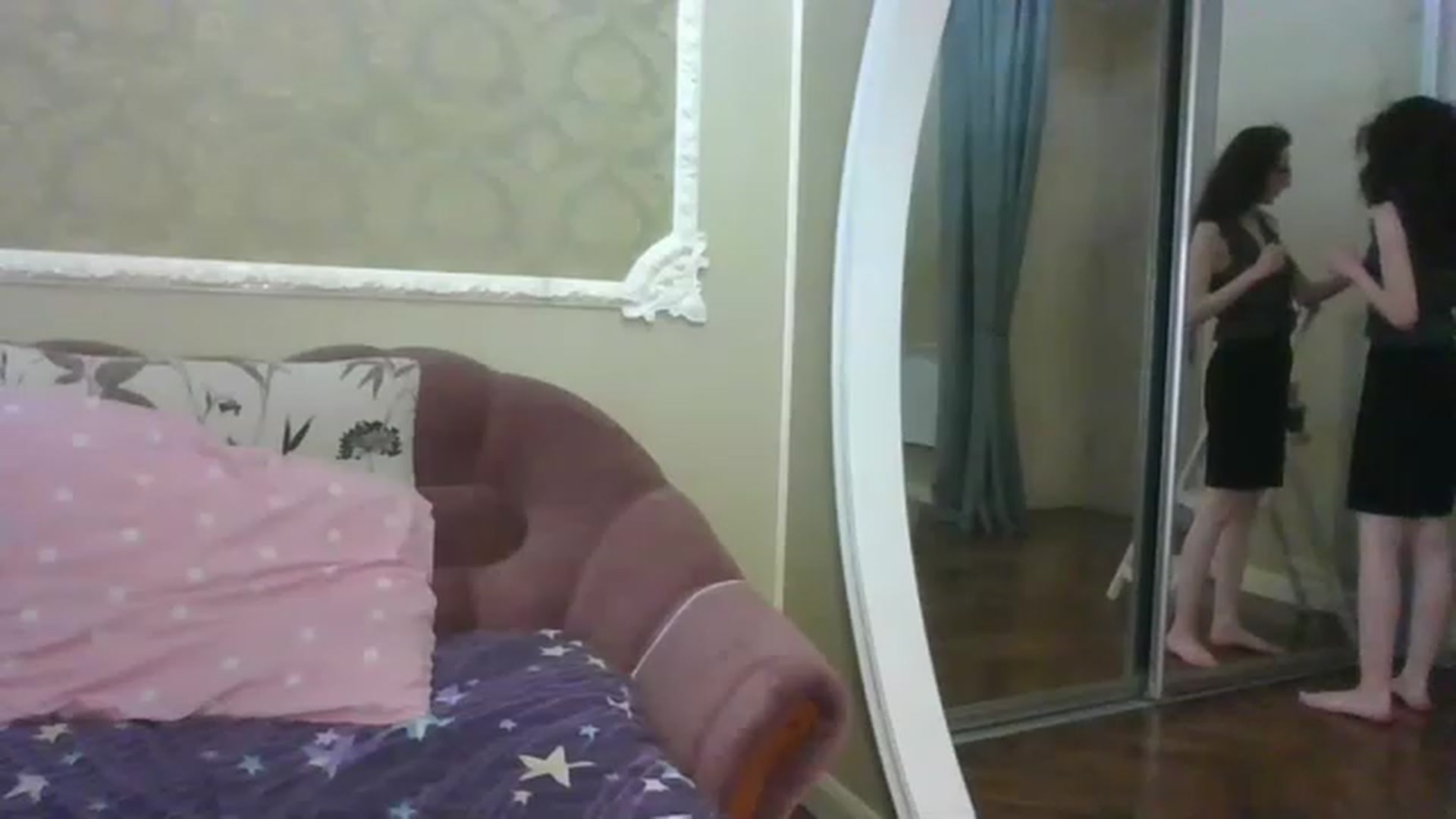 Gallery image thumbnail from Baby_Jewel's myfreecams stream on, 06/18/2023, 12:23 image 5 of 20