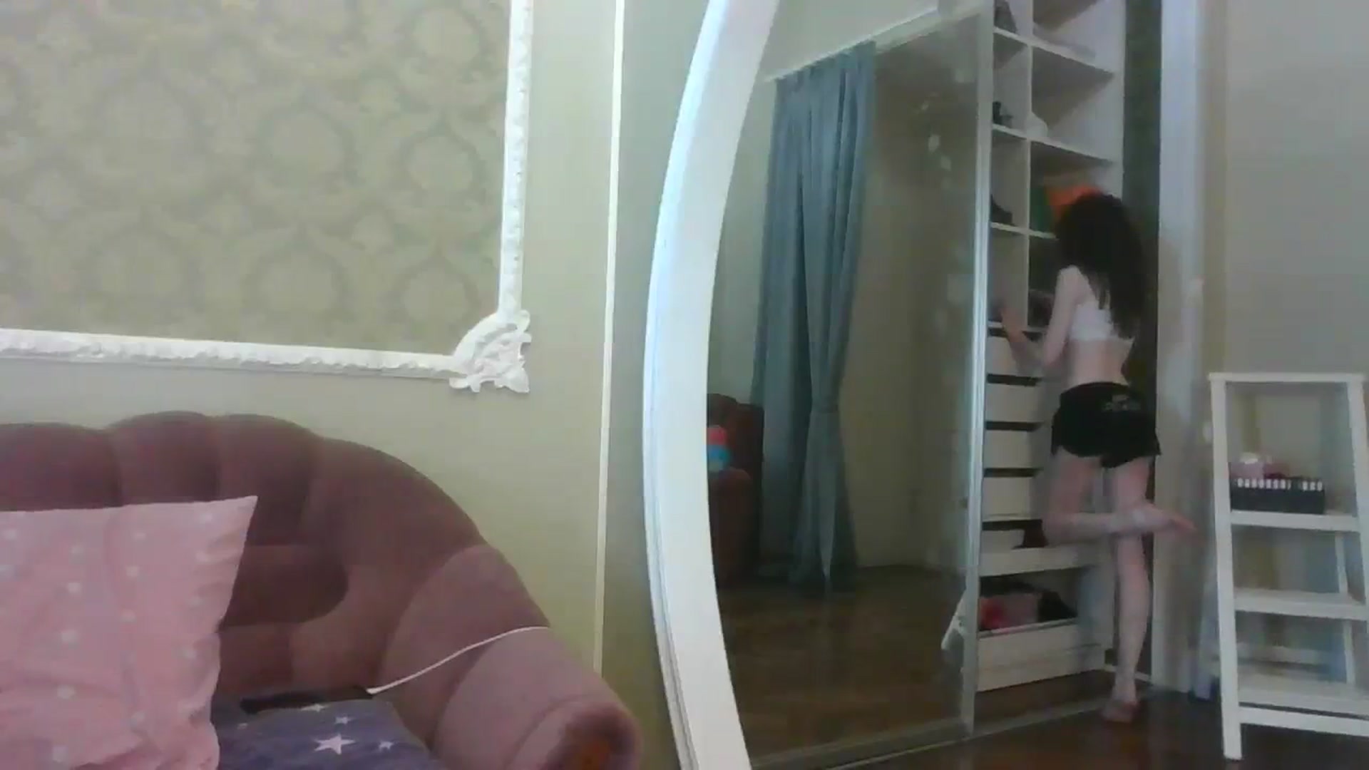Gallery image thumbnail from Baby_Jewel's myfreecams stream on, 08/17/2023, 10:54 image 16 of 20