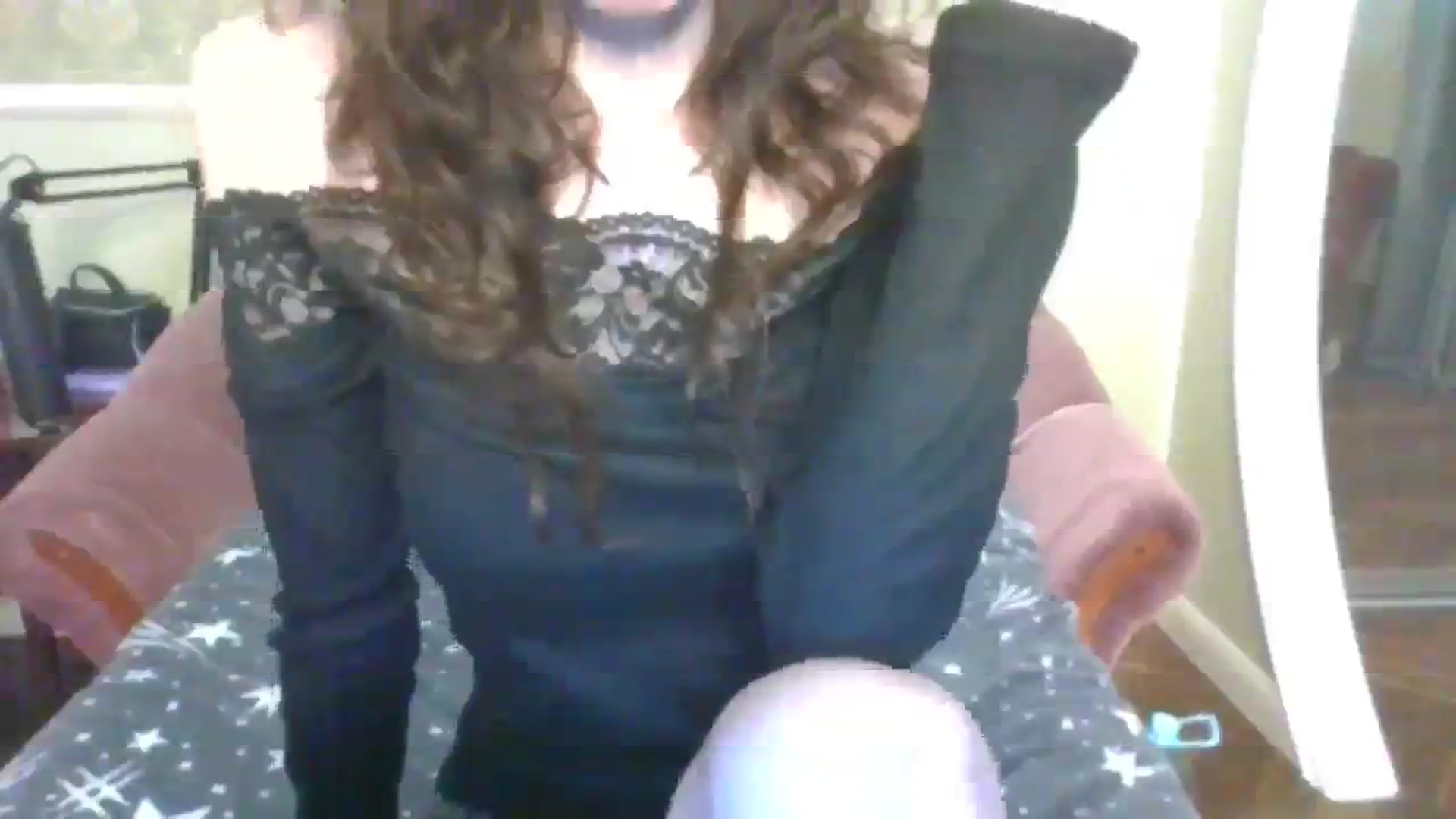 Gallery image thumbnail from Baby_Jewel's myfreecams stream on, 12/24/2023, 14:43 image 18 of 20