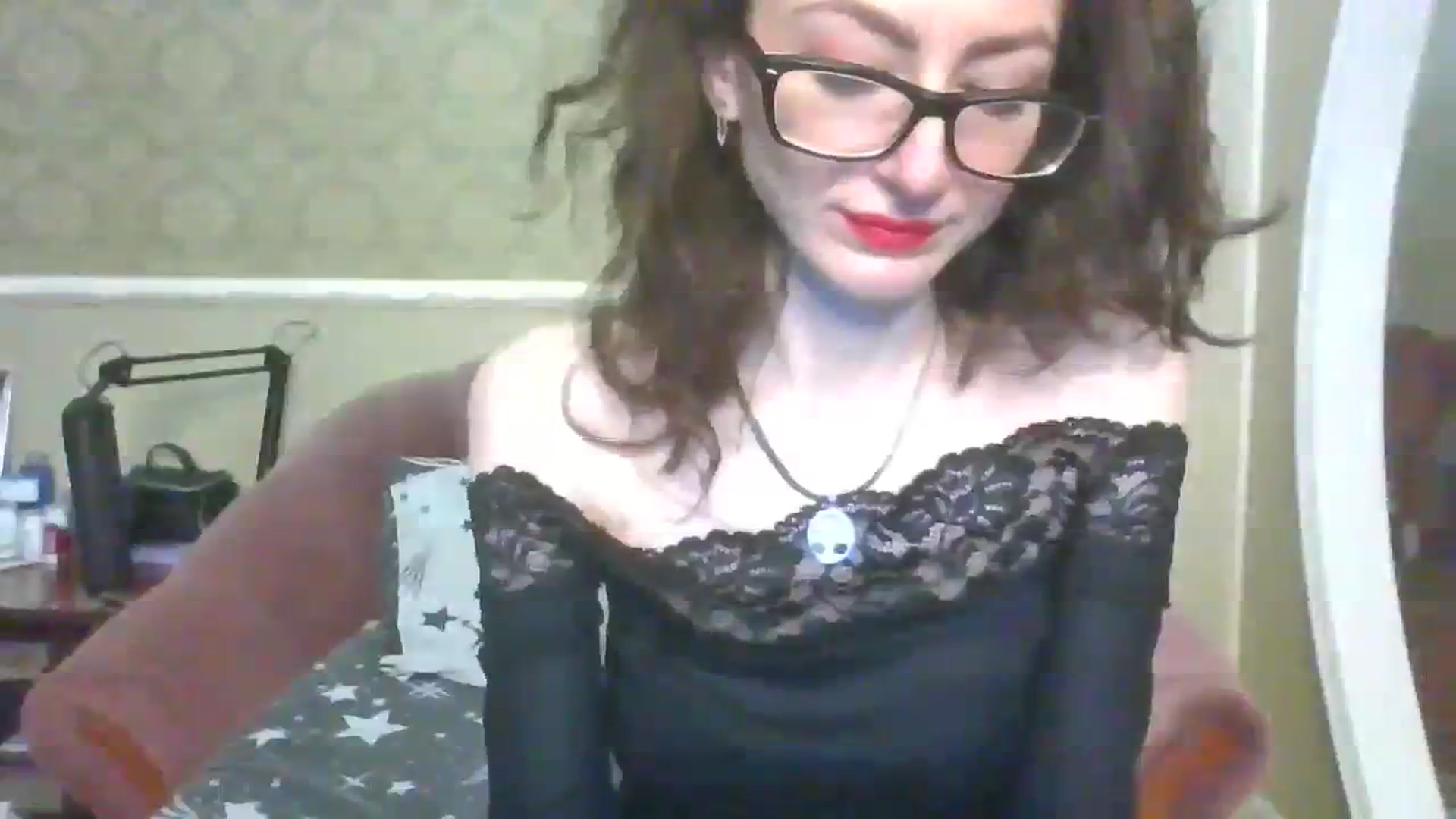 Gallery image thumbnail from Baby_Jewel's myfreecams stream on, 12/24/2023, 15:59 image 12 of 20