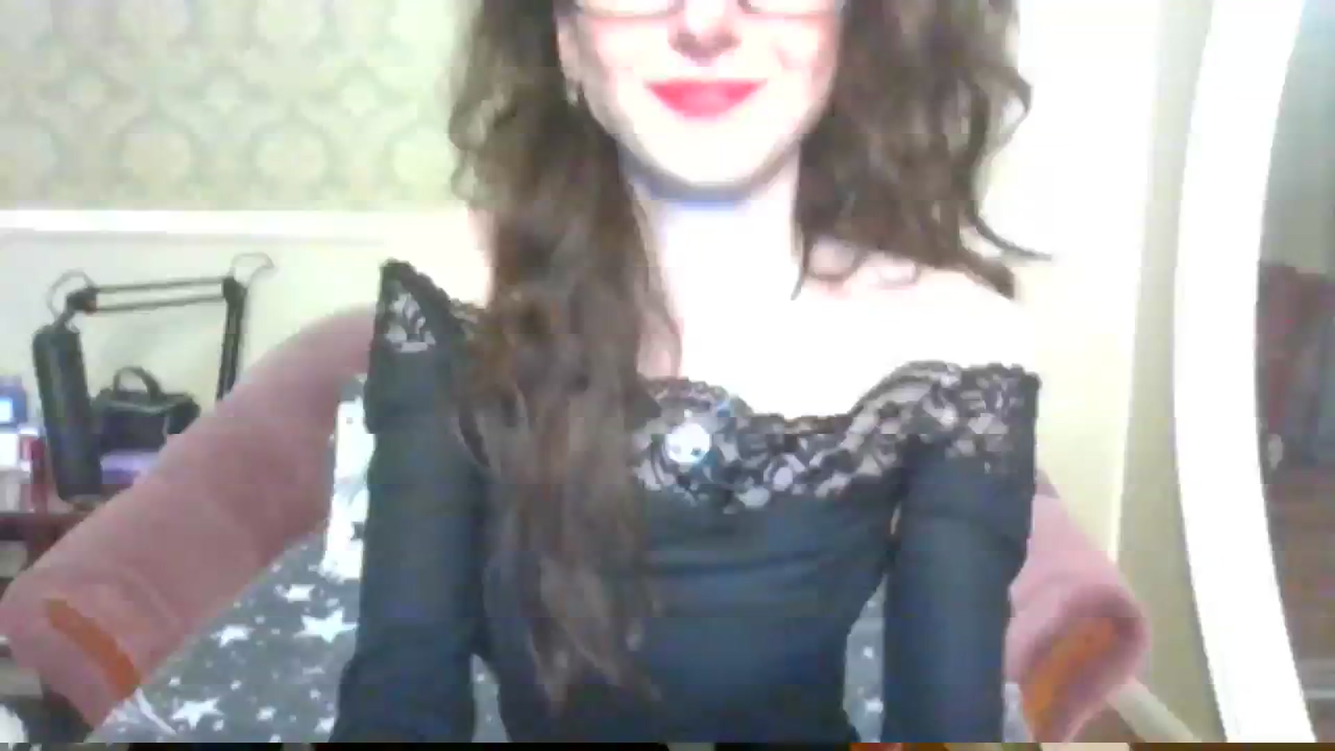 Gallery image thumbnail from Baby_Jewel's myfreecams stream on, 12/24/2023, 16:39 image 14 of 20