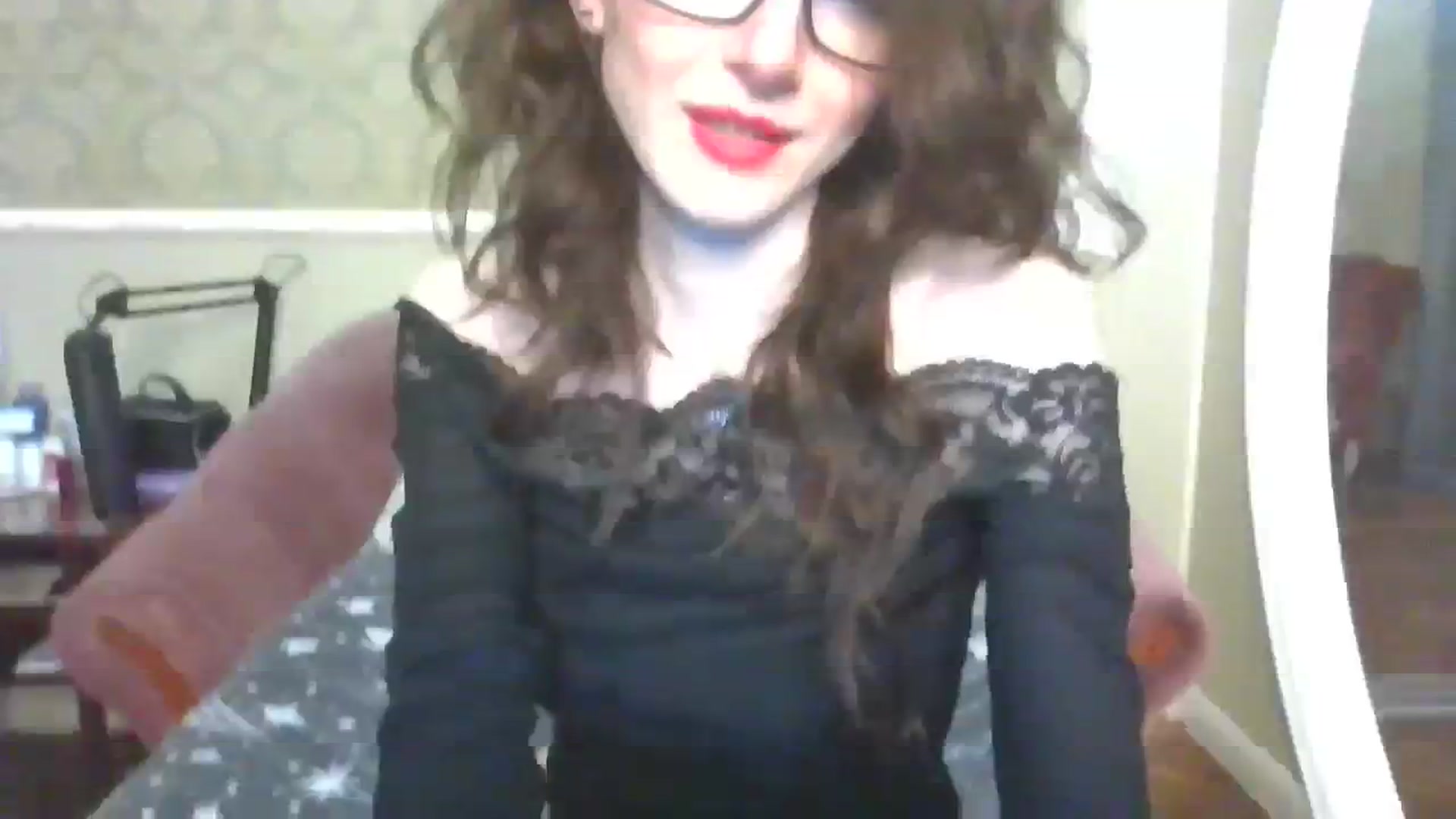 Gallery image thumbnail from Baby_Jewel's myfreecams stream on, 12/24/2023, 17:25 image 4 of 20
