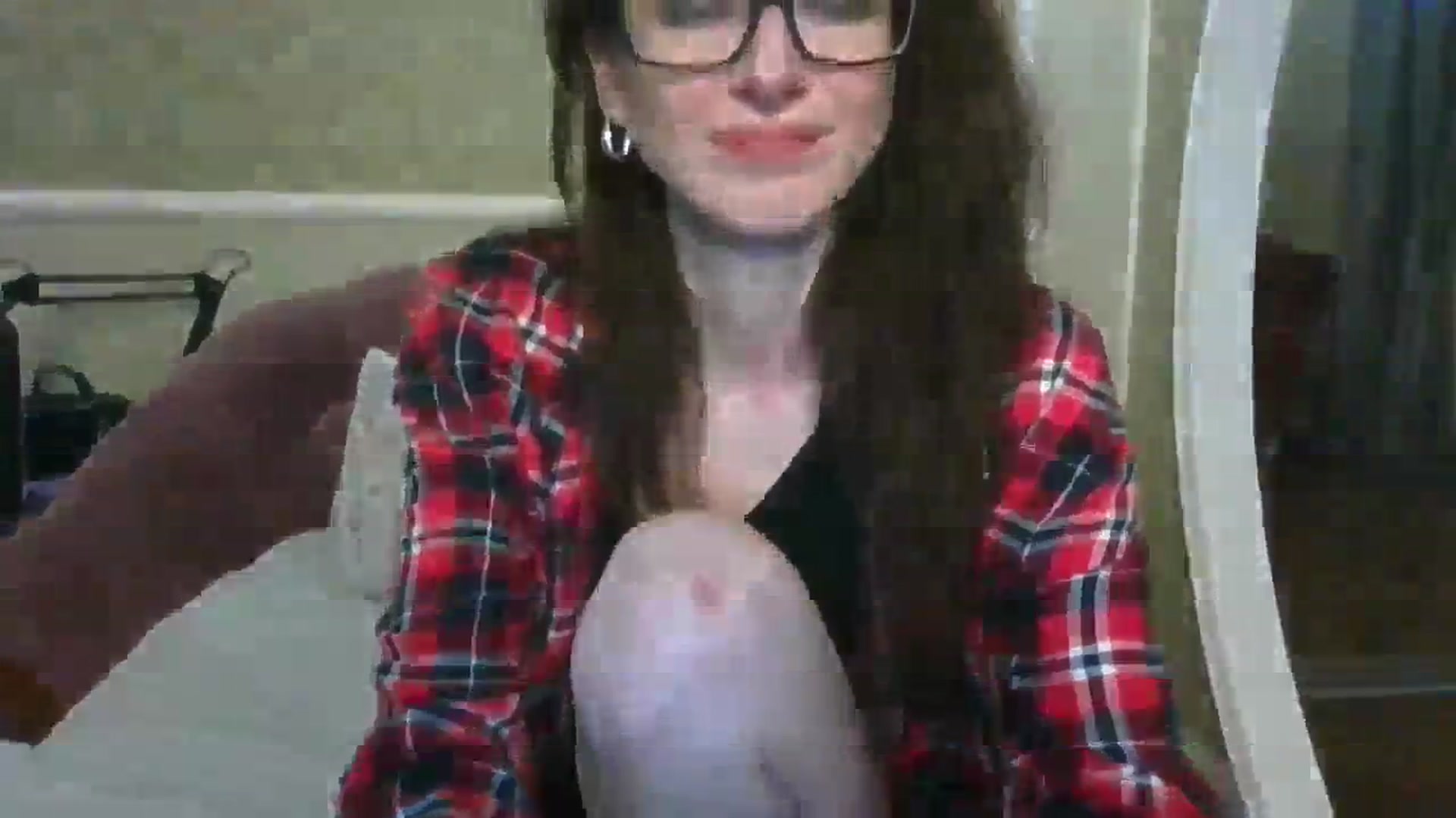Gallery image thumbnail from Baby_Jewel's myfreecams stream on, 03/16/2024, 19:02 image 12 of 20