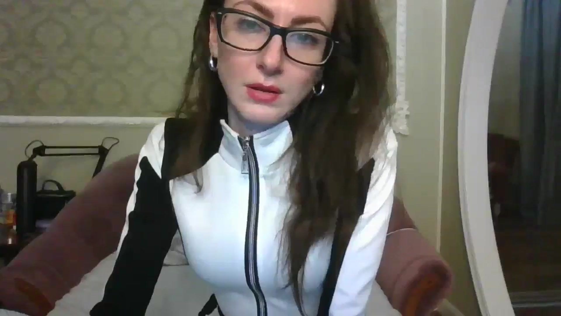 Gallery image thumbnail from Baby_Jewel's myfreecams stream on, 03/18/2024, 17:53 image 2 of 20