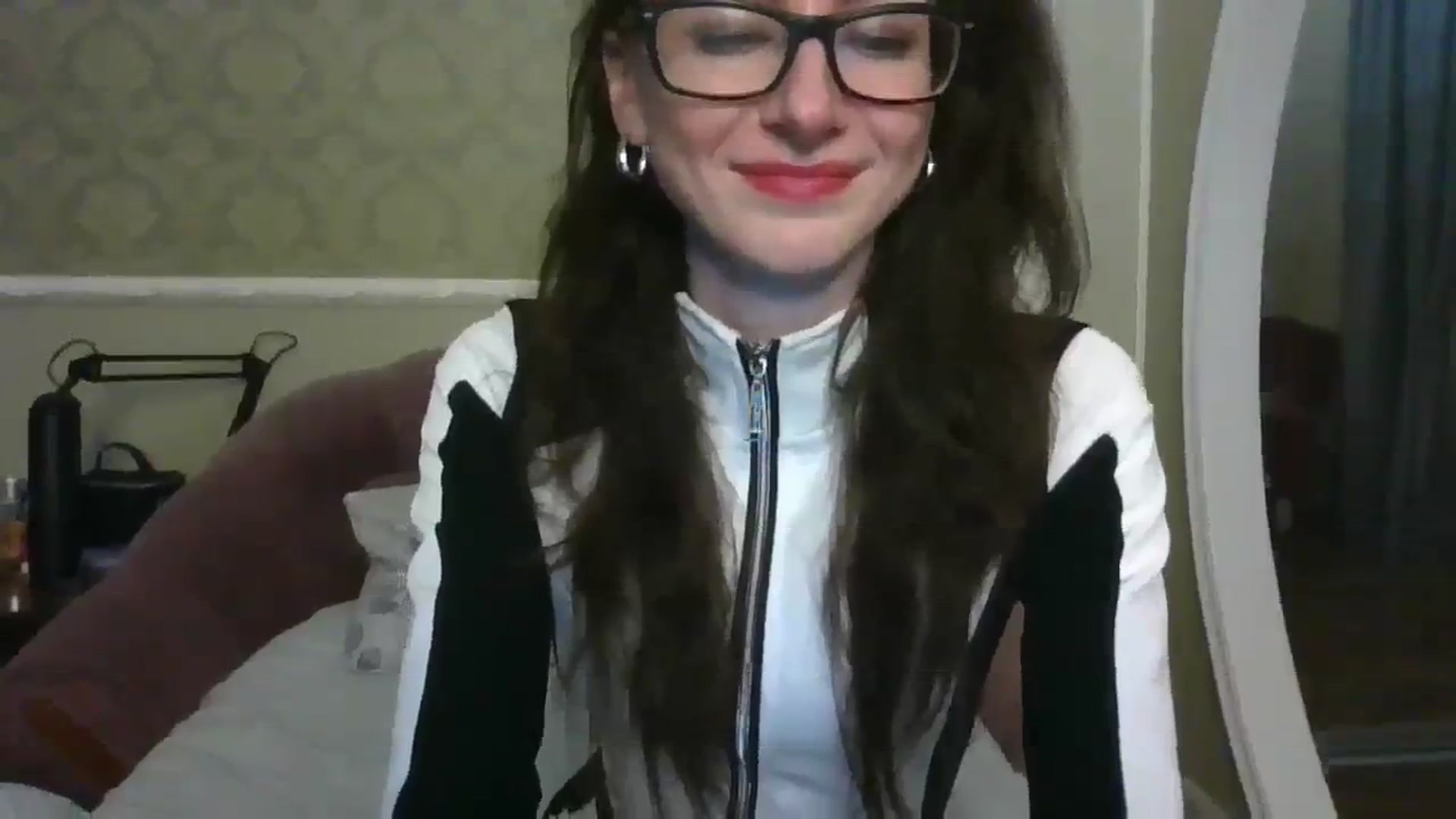 Gallery image thumbnail from Baby_Jewel's myfreecams stream on, 03/18/2024, 17:53 image 15 of 20
