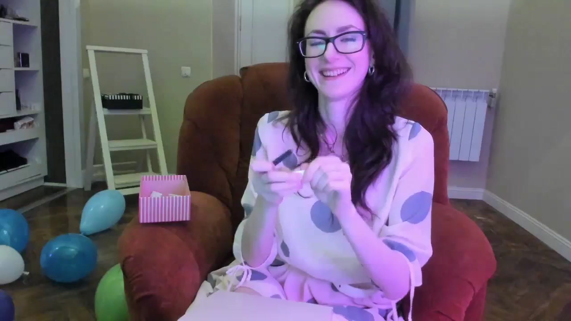 Gallery image thumbnail from Baby_Jewel's myfreecams stream on, 04/07/2024, 15:55 image 9 of 20