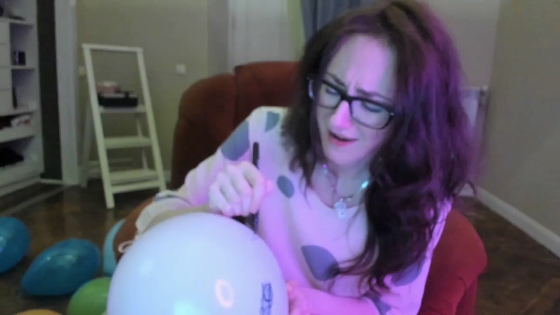 Gallery image thumbnail from Baby_Jewel's myfreecams stream on, 04/07/2024, 15:55 image 7 of 20