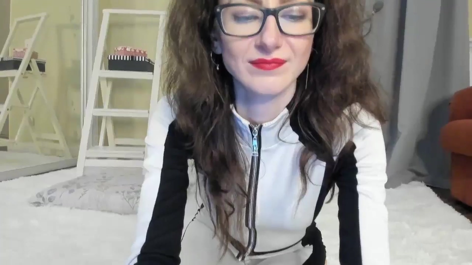 Gallery image thumbnail from Baby_Jewel's myfreecams stream on, 05/02/2024, 14:10 image 15 of 20