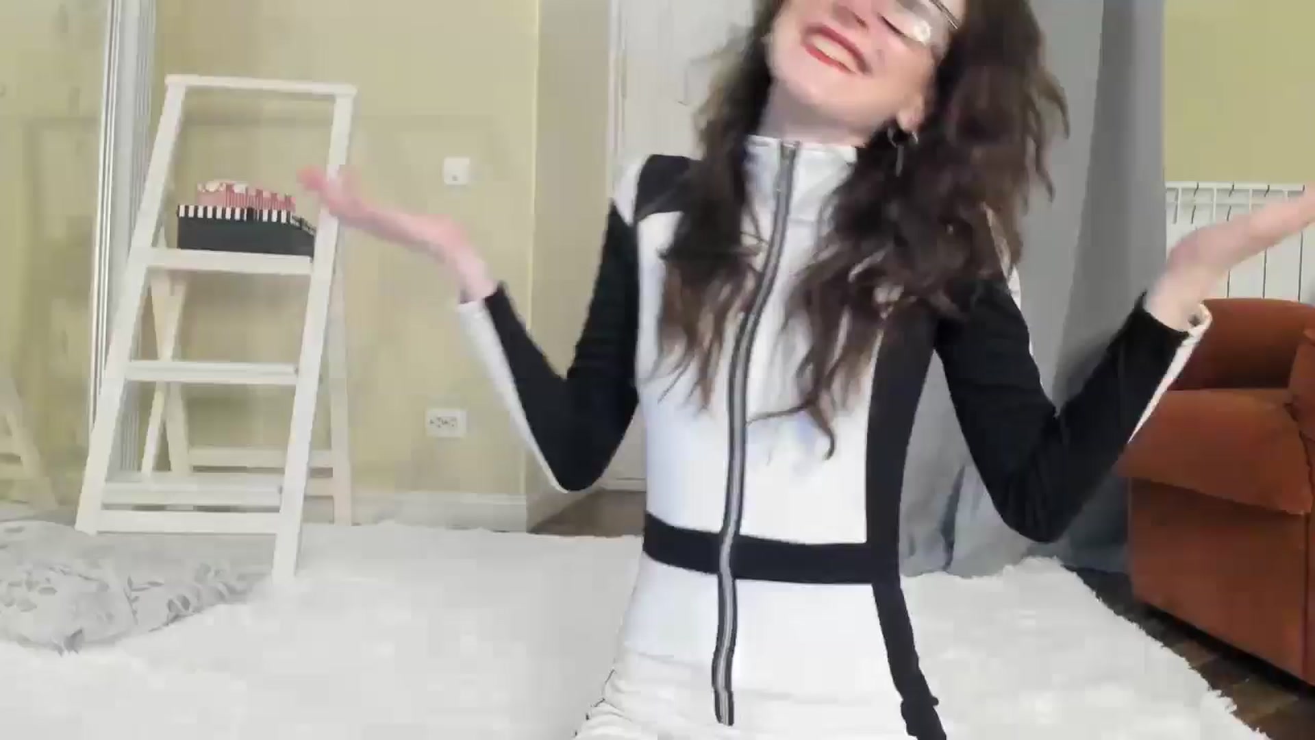 Gallery image thumbnail from Baby_Jewel's myfreecams stream on, 05/02/2024, 16:55 image 15 of 20