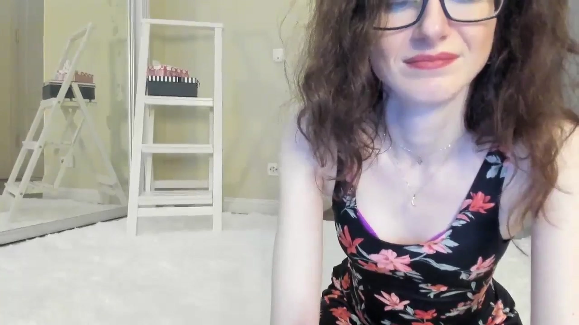 Gallery image thumbnail from Baby_Jewel's myfreecams stream on, 05/03/2024, 13:52 image 2 of 20