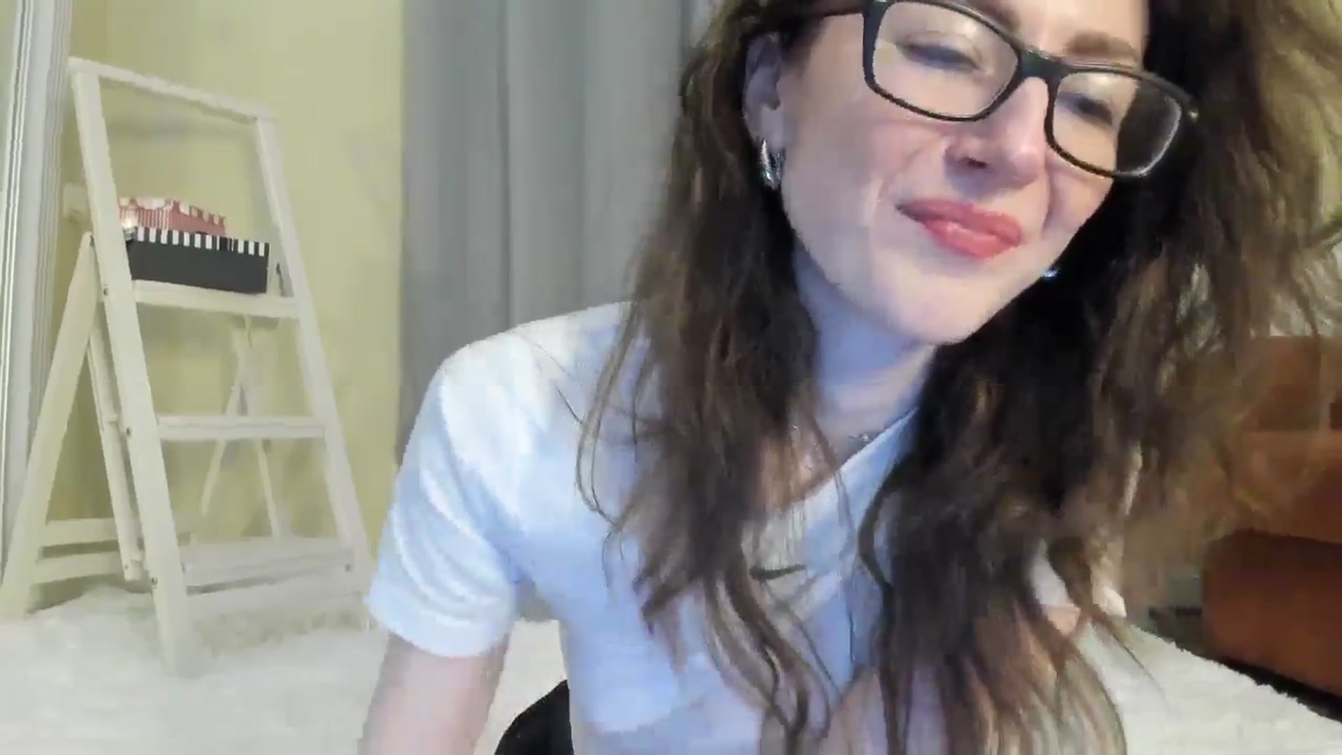 Gallery image thumbnail from Baby_Jewel's myfreecams stream on, 05/06/2024, 13:25 image 17 of 20