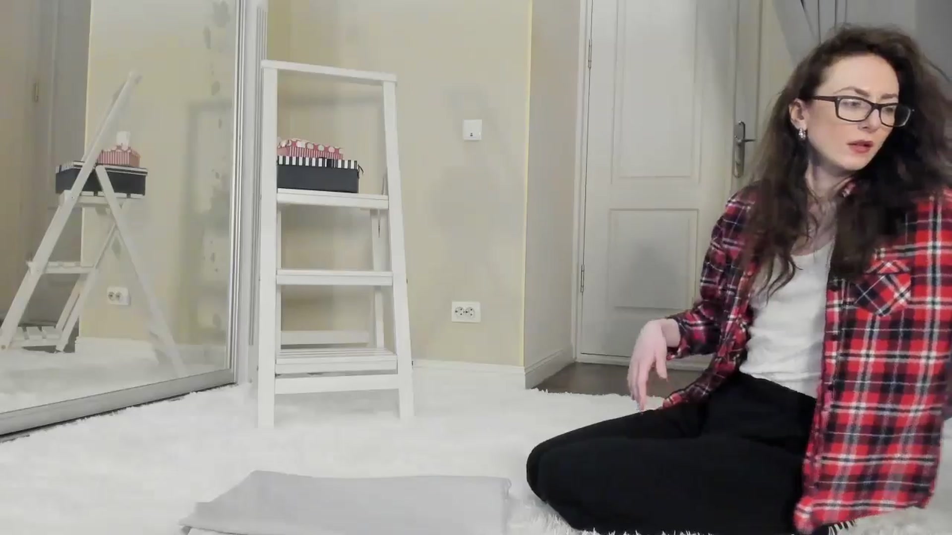 Gallery image thumbnail from Baby_Jewel's myfreecams stream on, 05/08/2024, 17:25 image 2 of 20