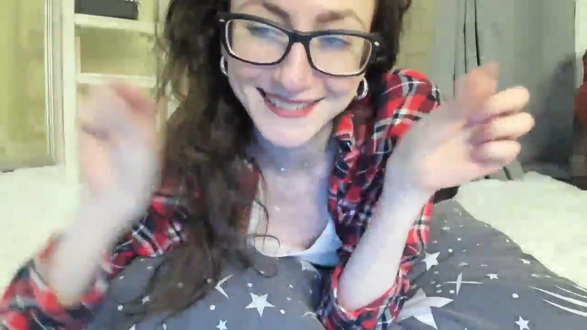 Gallery image thumbnail from Baby_Jewel's myfreecams stream on, 05/08/2024, 17:25 image 6 of 20