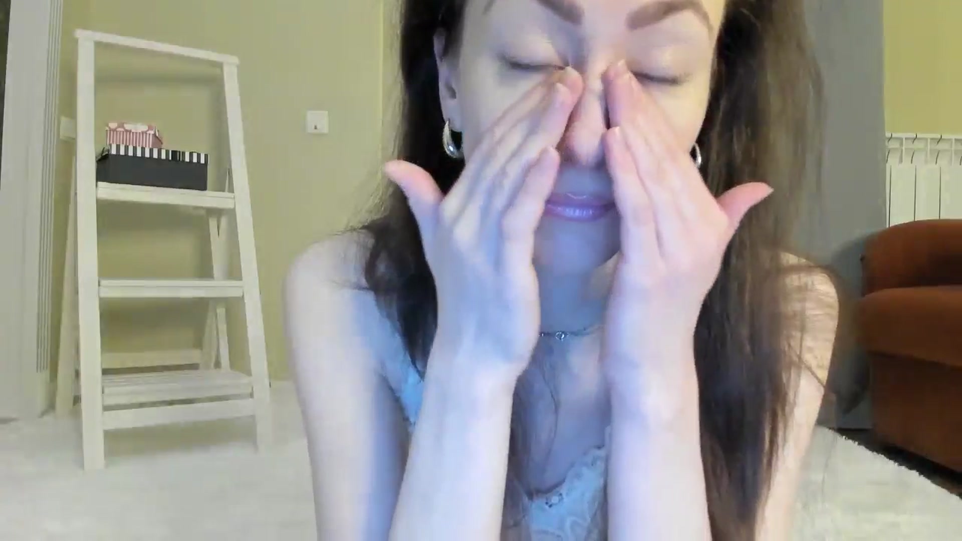 Gallery image thumbnail from Baby_Jewel's myfreecams stream on, 05/15/2024, 10:29 image 9 of 20