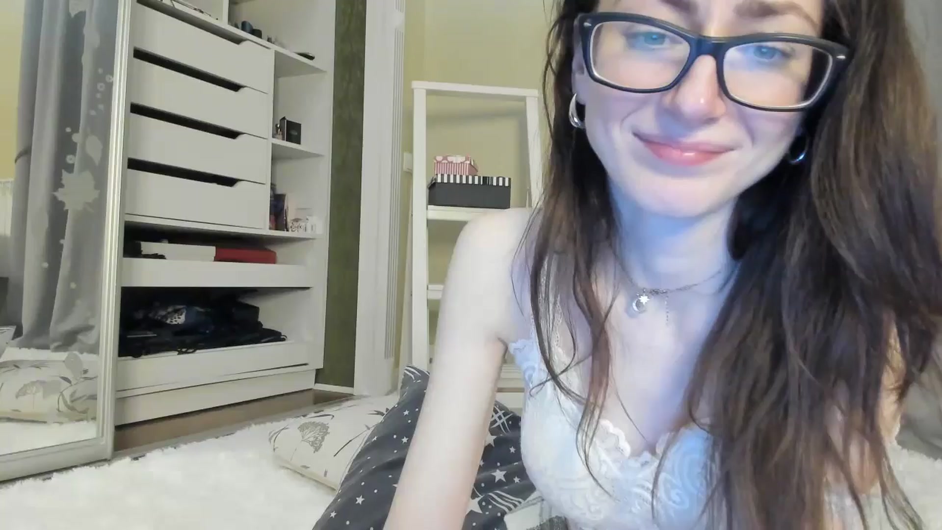 Gallery image thumbnail from Baby_Jewel's myfreecams stream on, 05/15/2024, 16:15 image 10 of 20