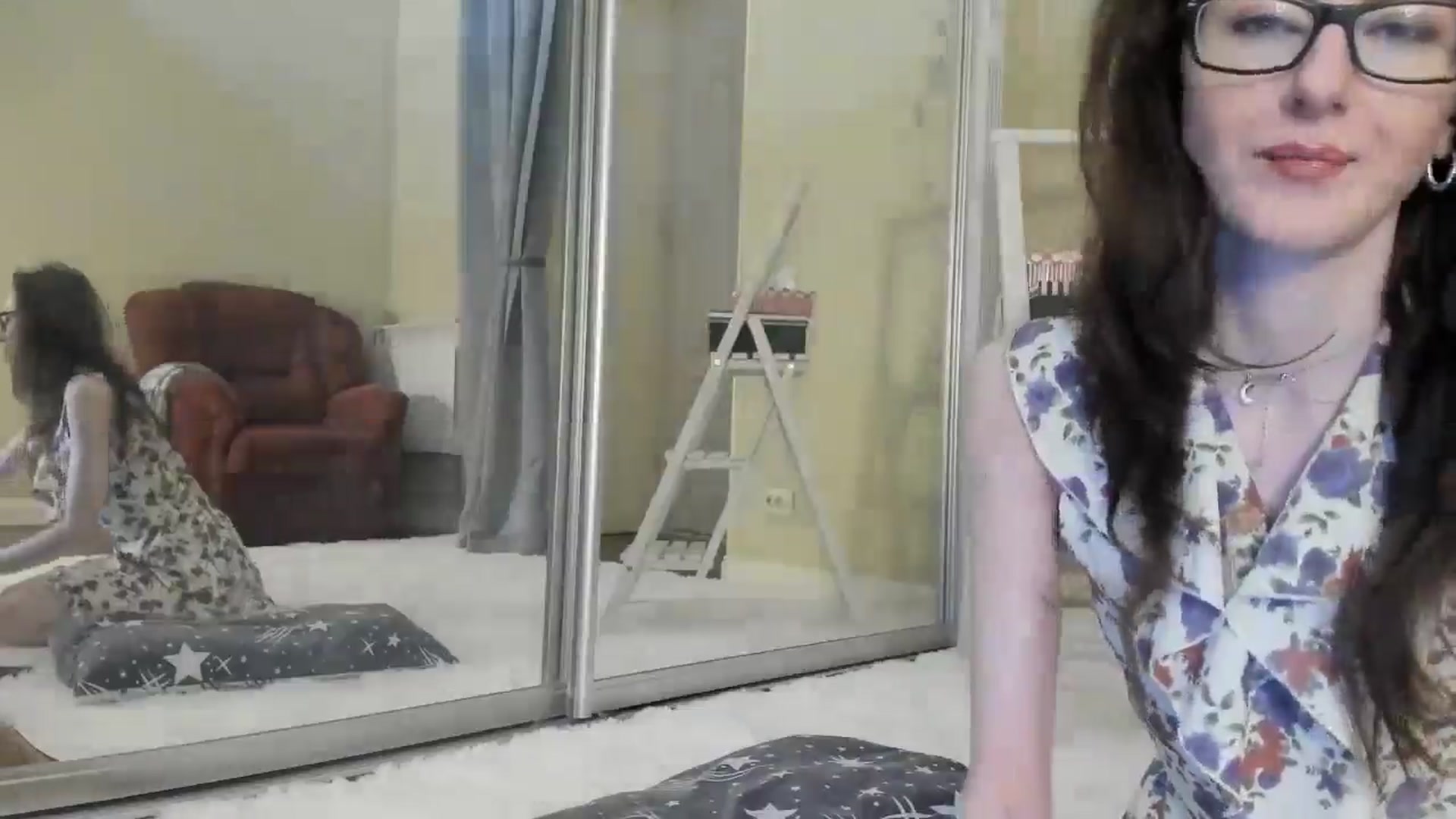 Gallery image thumbnail from Baby_Jewel's myfreecams stream on, 05/16/2024, 11:12 image 11 of 20