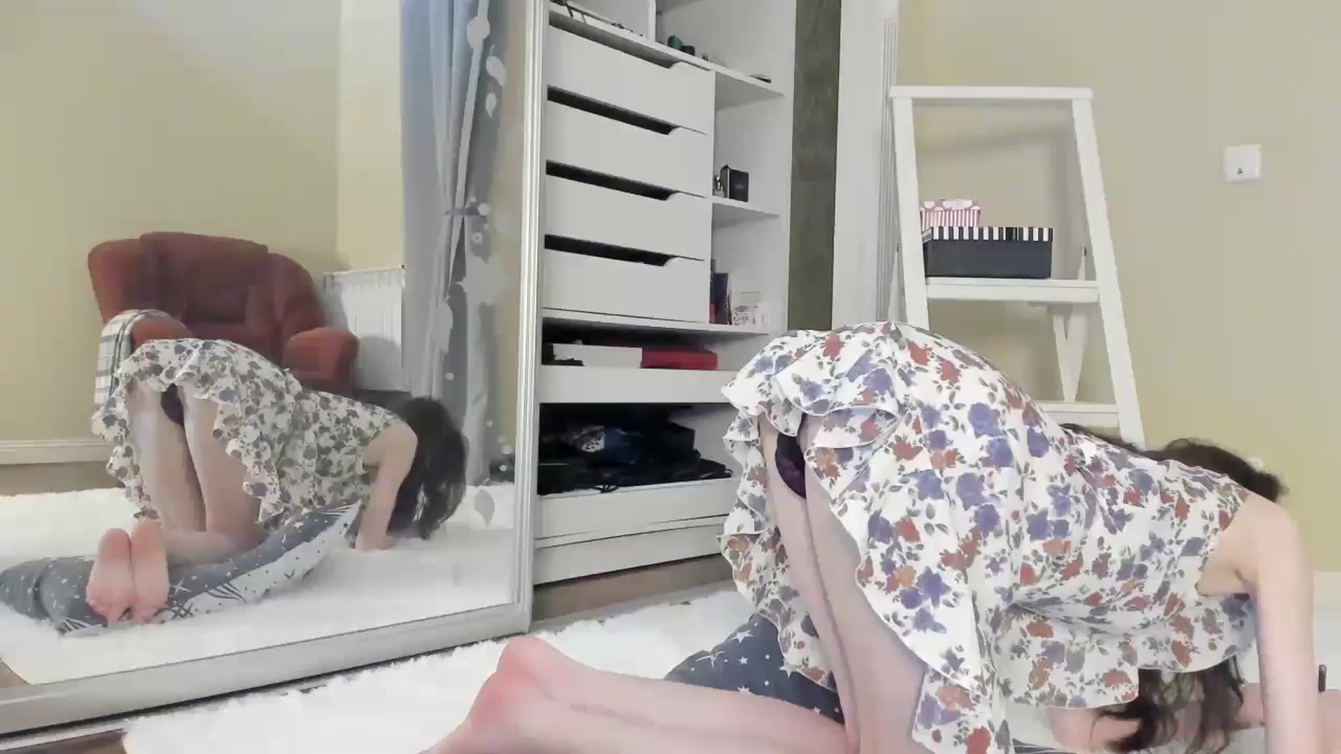 Gallery image thumbnail from Baby_Jewel's myfreecams stream on, 05/16/2024, 11:12 image 8 of 20