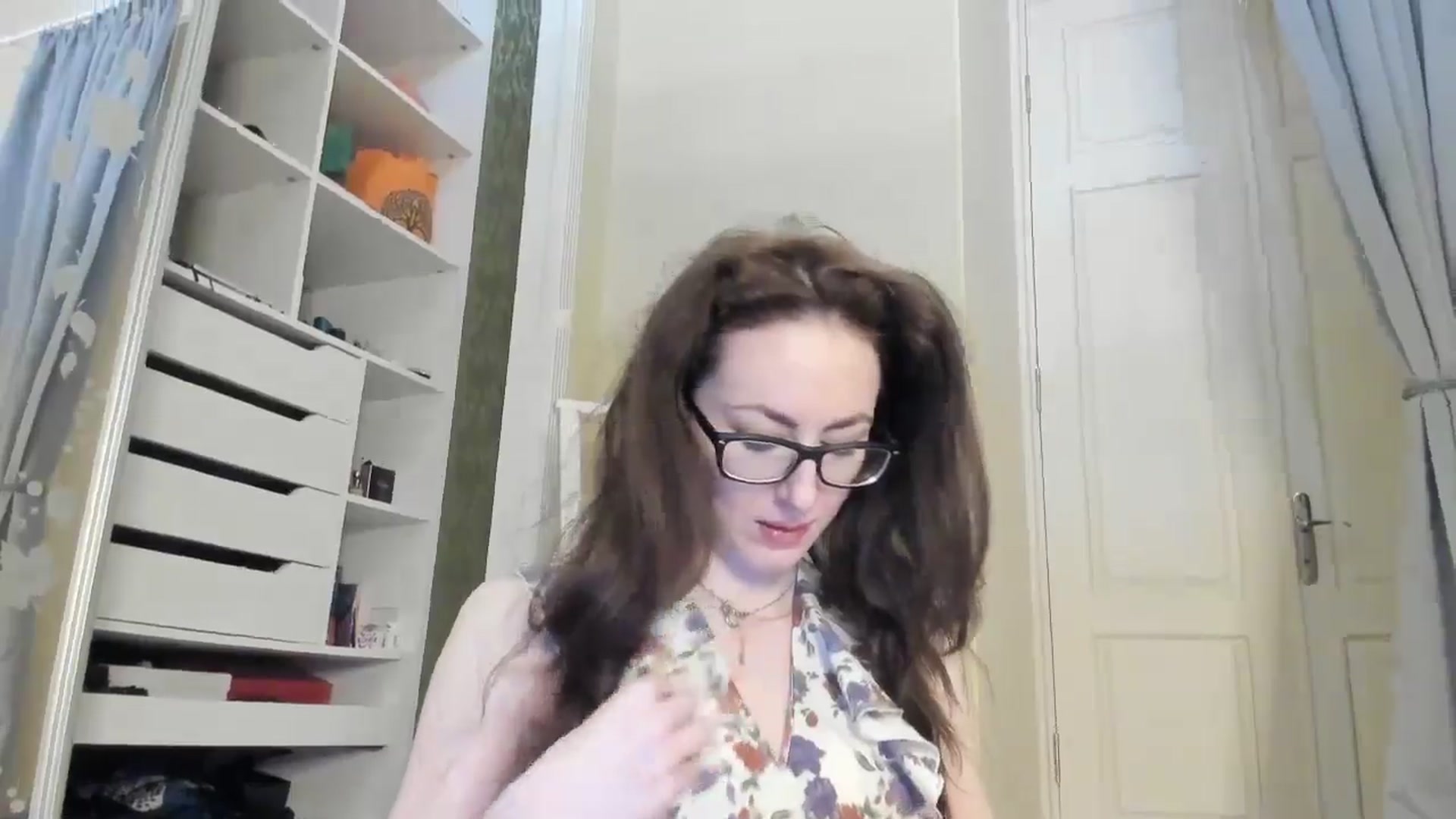 Gallery image thumbnail from Baby_Jewel's myfreecams stream on, 05/16/2024, 11:12 image 4 of 20