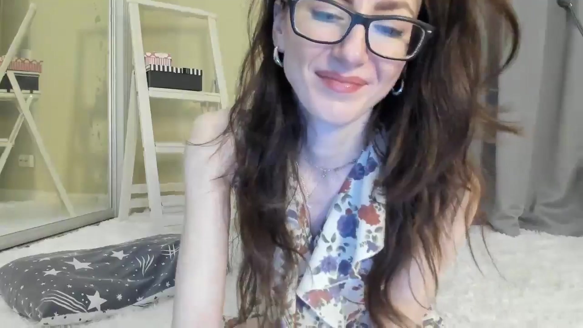Gallery image thumbnail from Baby_Jewel's myfreecams stream on, 05/16/2024, 12:19 image 17 of 20