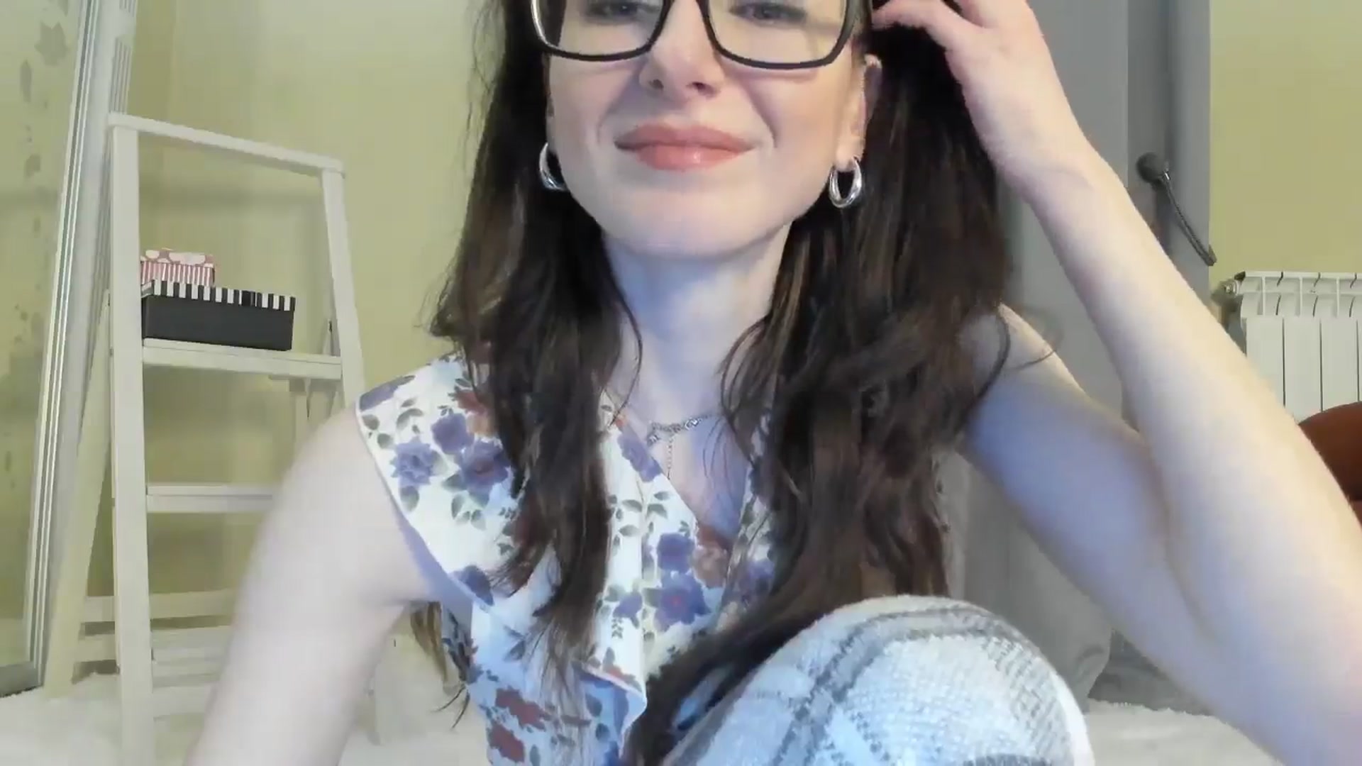 Gallery image thumbnail from Baby_Jewel's myfreecams stream on, 05/16/2024, 16:12 image 7 of 20
