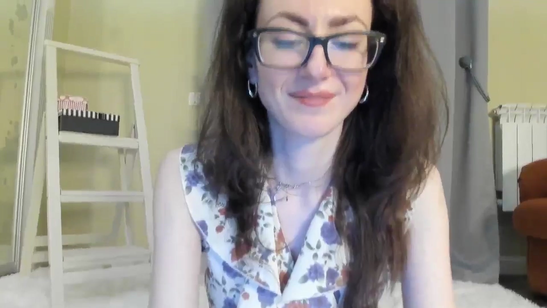 Gallery image thumbnail from Baby_Jewel's myfreecams stream on, 05/16/2024, 16:12 image 9 of 20