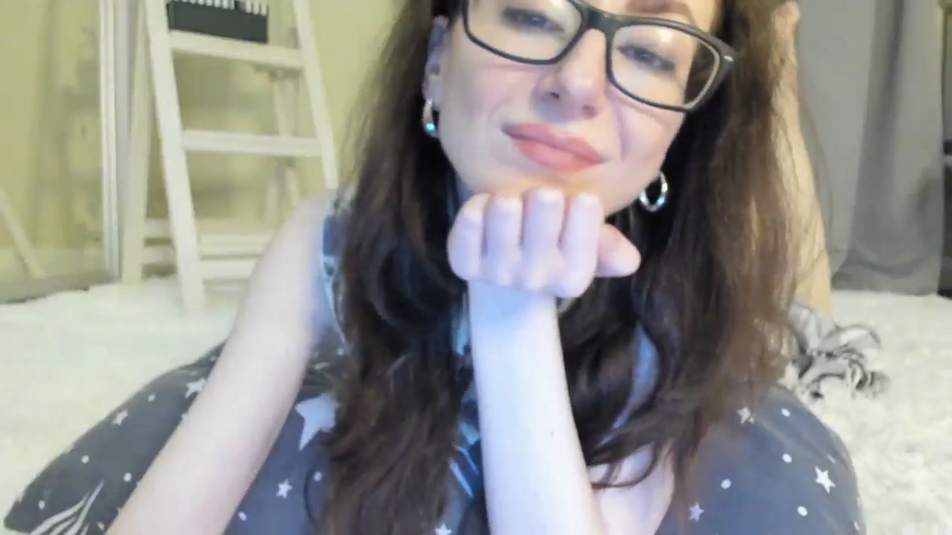 Gallery image thumbnail from Baby_Jewel's myfreecams stream on, 05/16/2024, 16:12 image 4 of 20
