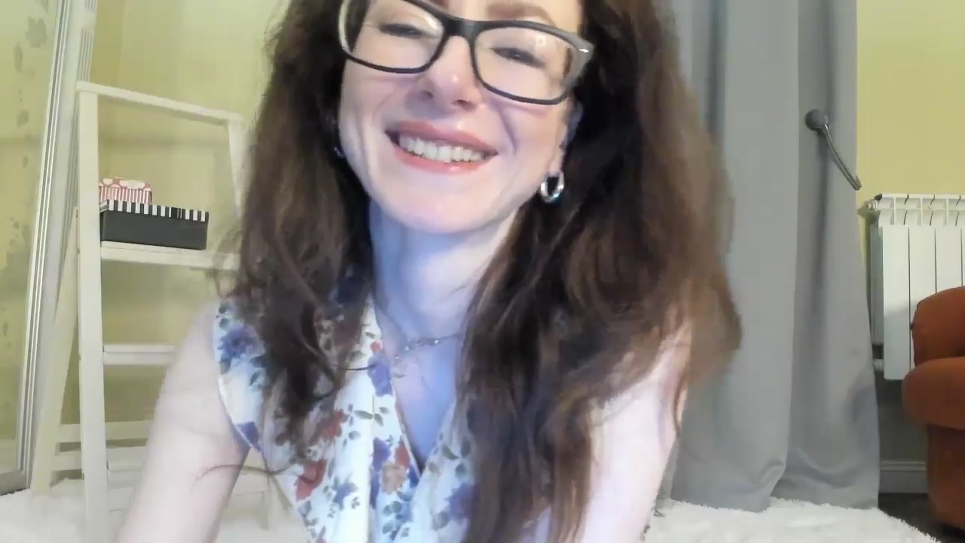 Gallery image thumbnail from Baby_Jewel's myfreecams stream on, 05/16/2024, 16:12 image 8 of 20